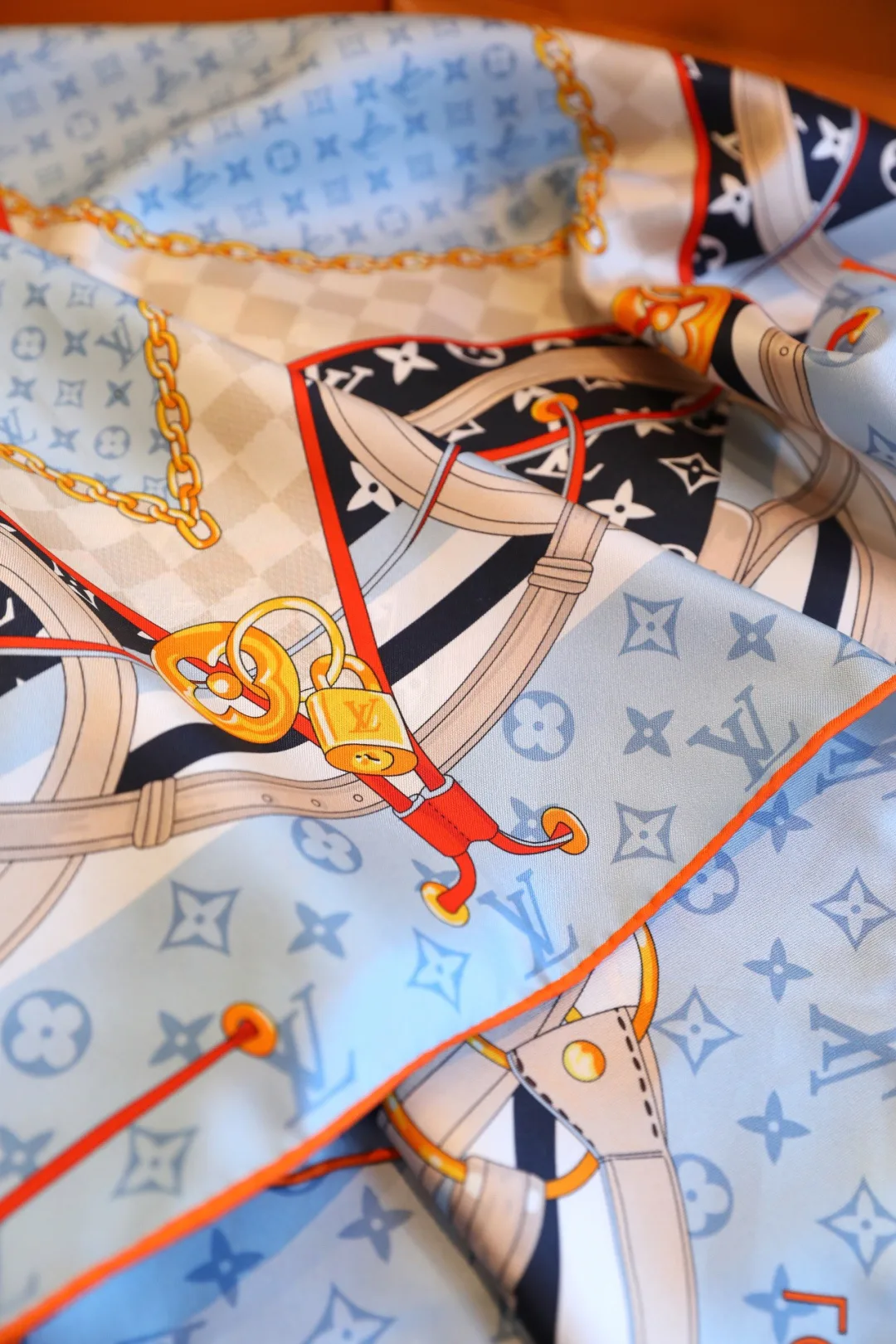 Платки Louis Vuitton 11226767