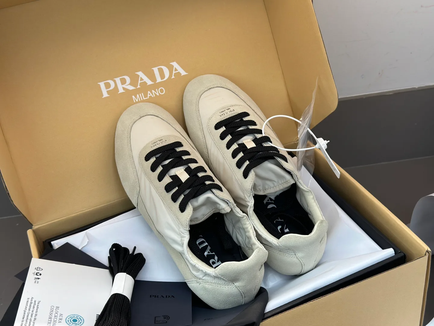 Кроссовки Женские Prada 11152983