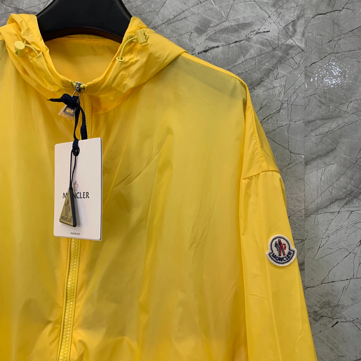 Куртки И Пуховики Мужские Moncler 23670