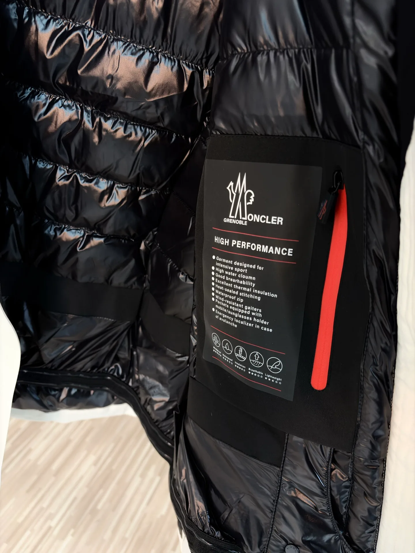 Куртки И Пуховики Женские Moncler 18188680