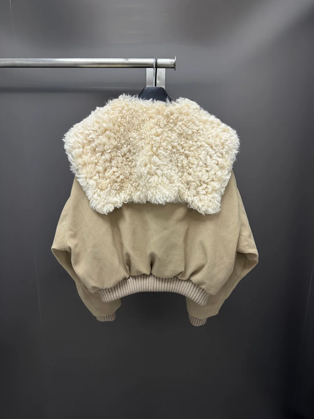 Куртки И Пуховики Женские Max Mara 18902697