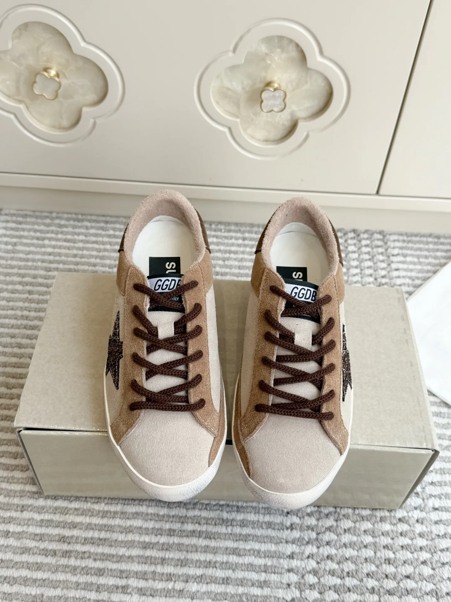 Кроссовки Женские Golden Goose 18360500