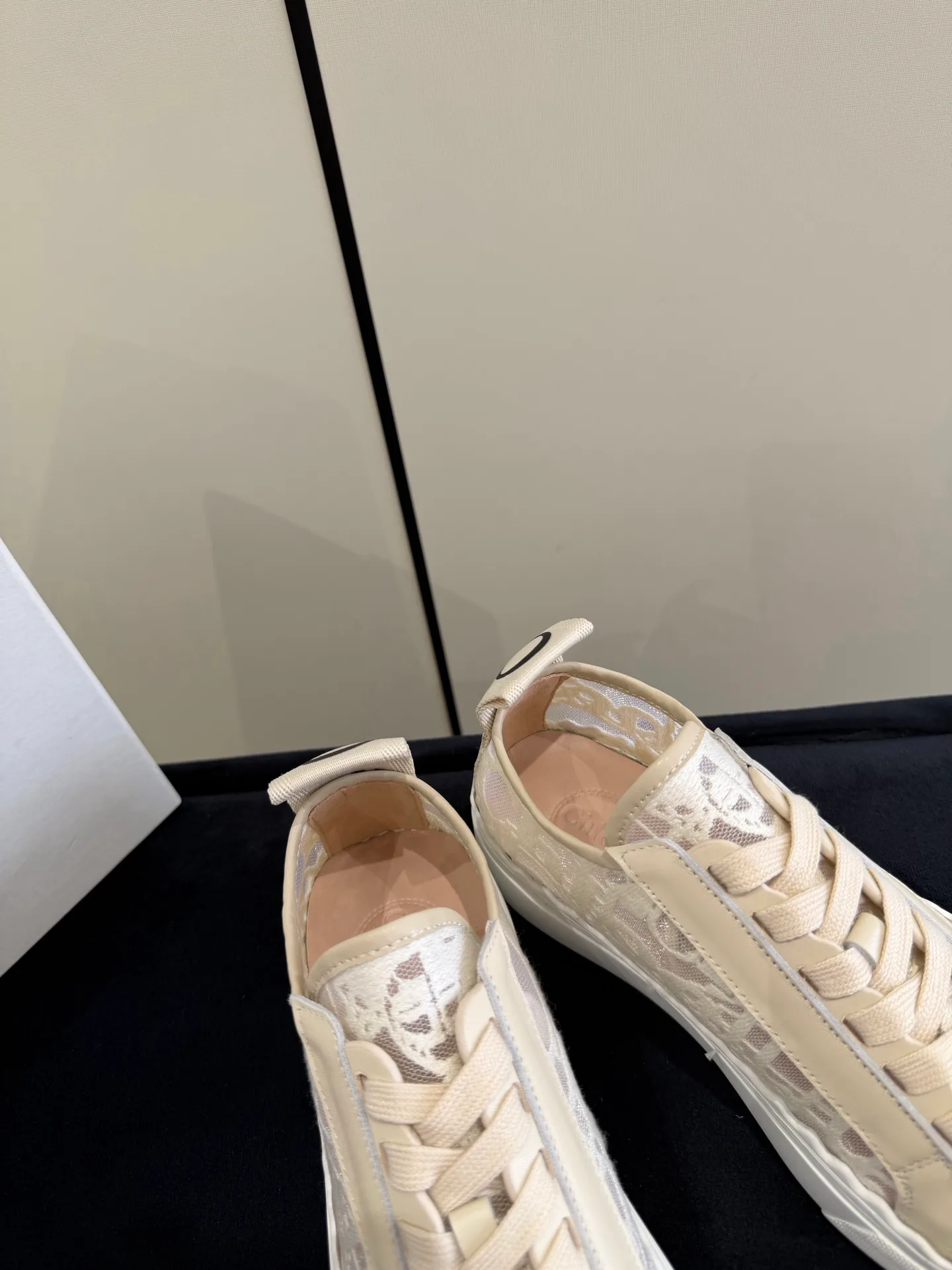Кроссовки Женские Chloe 17374866