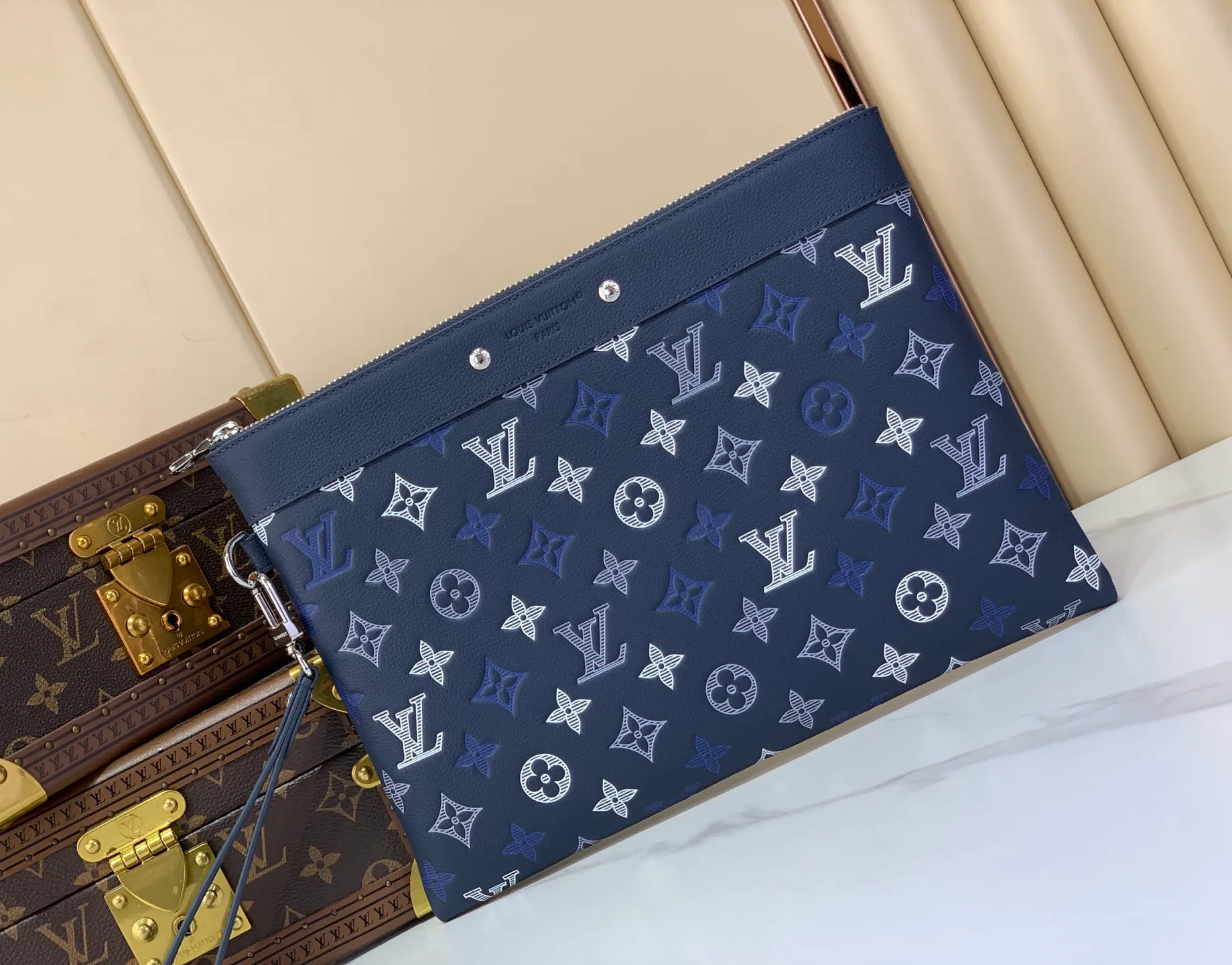 Клатчи Женские Louis Vuitton 14458791
