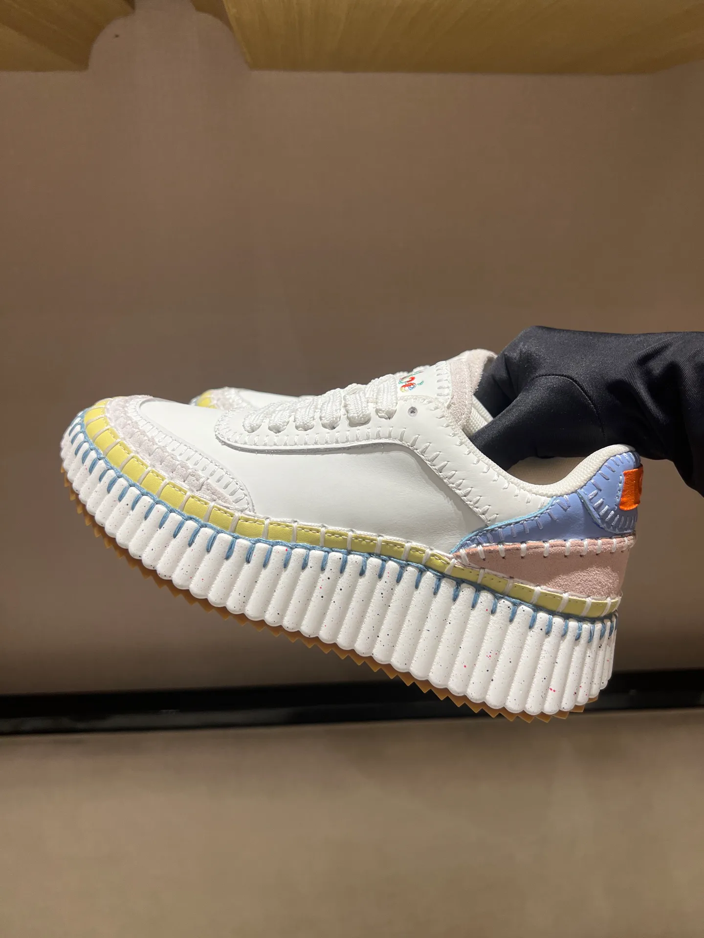 Кроссовки Женские Chloe 18020524