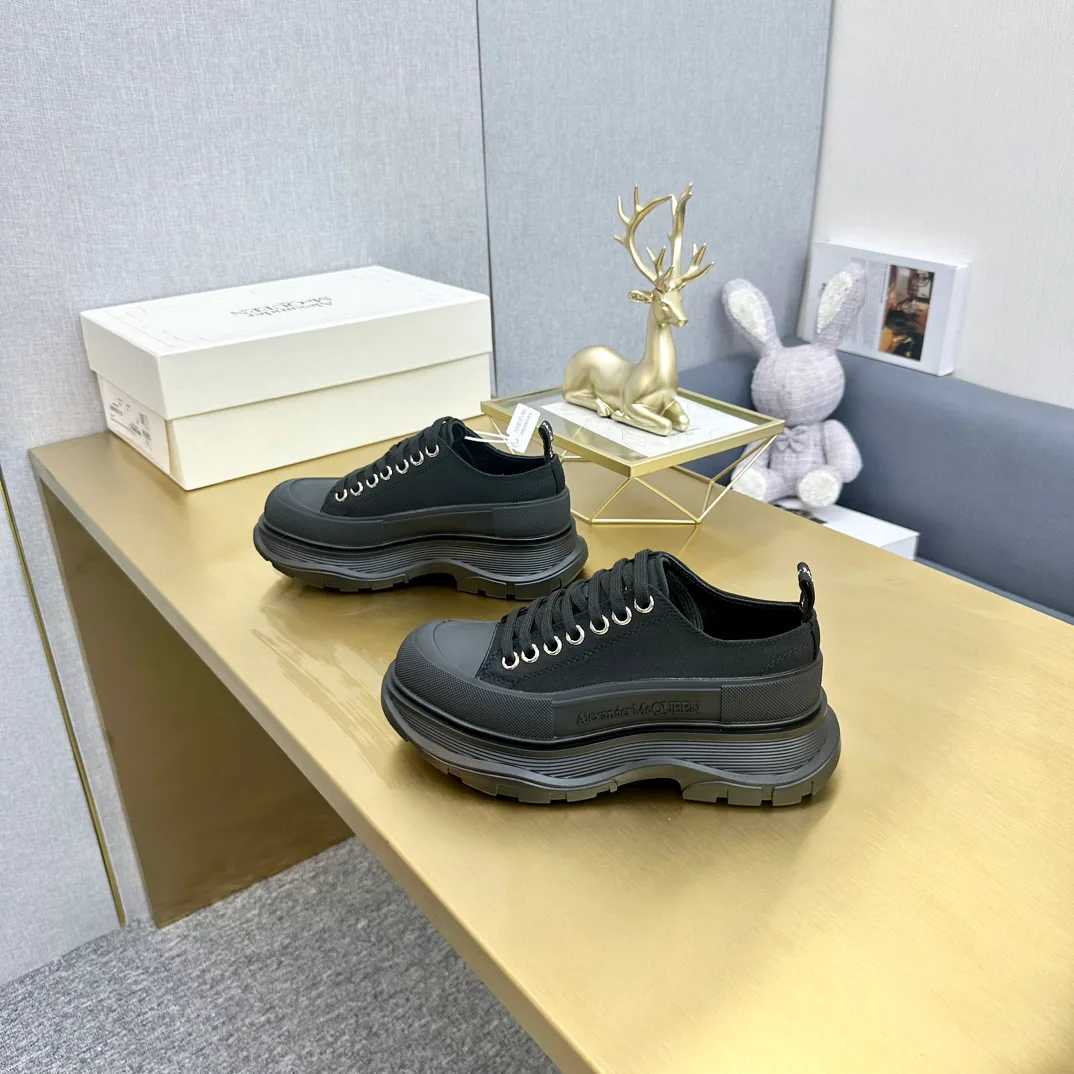 Кроссовки Женские Alexander Mcqueen 18397469