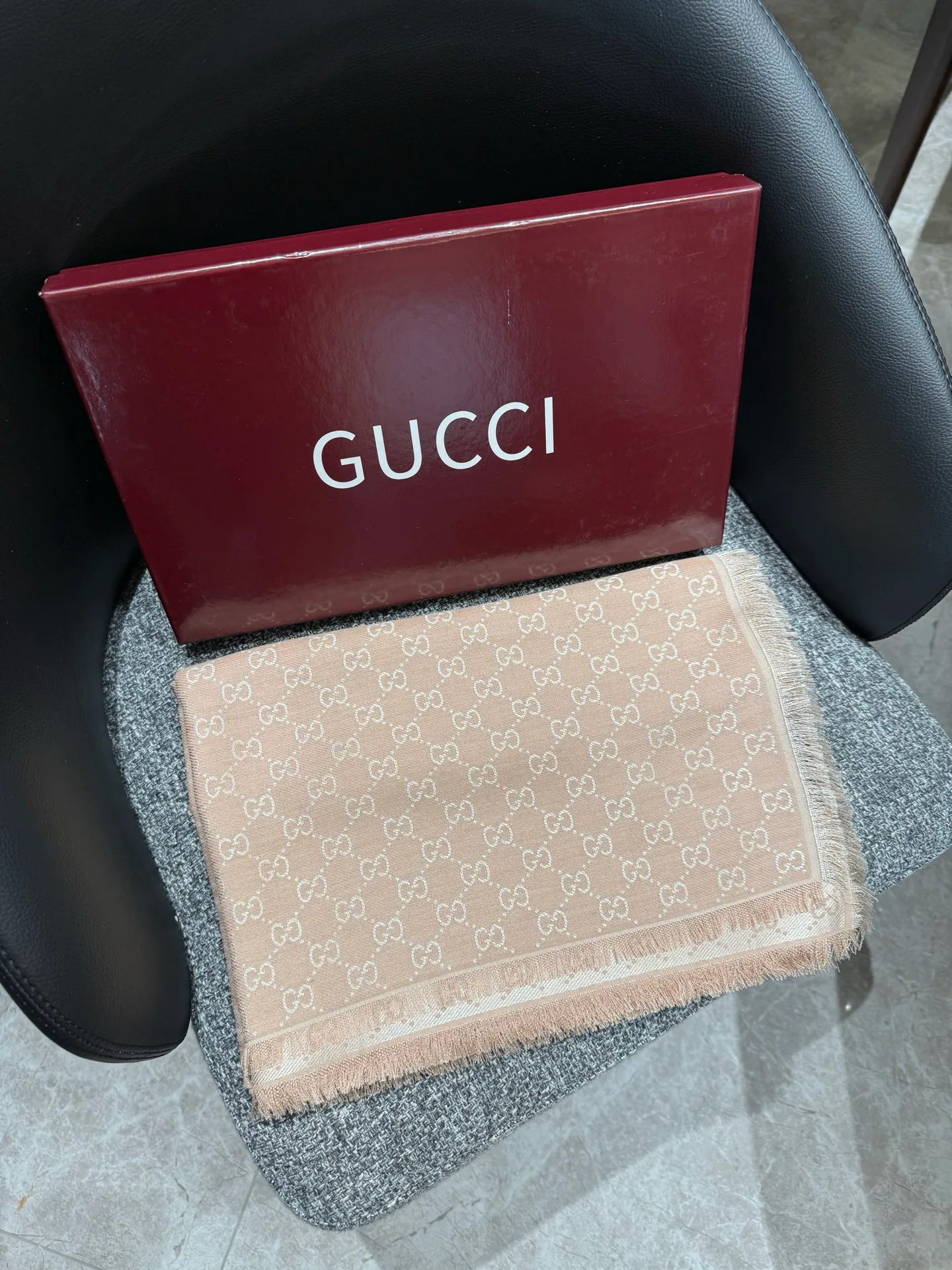 Шарфы Gucci 17448578
