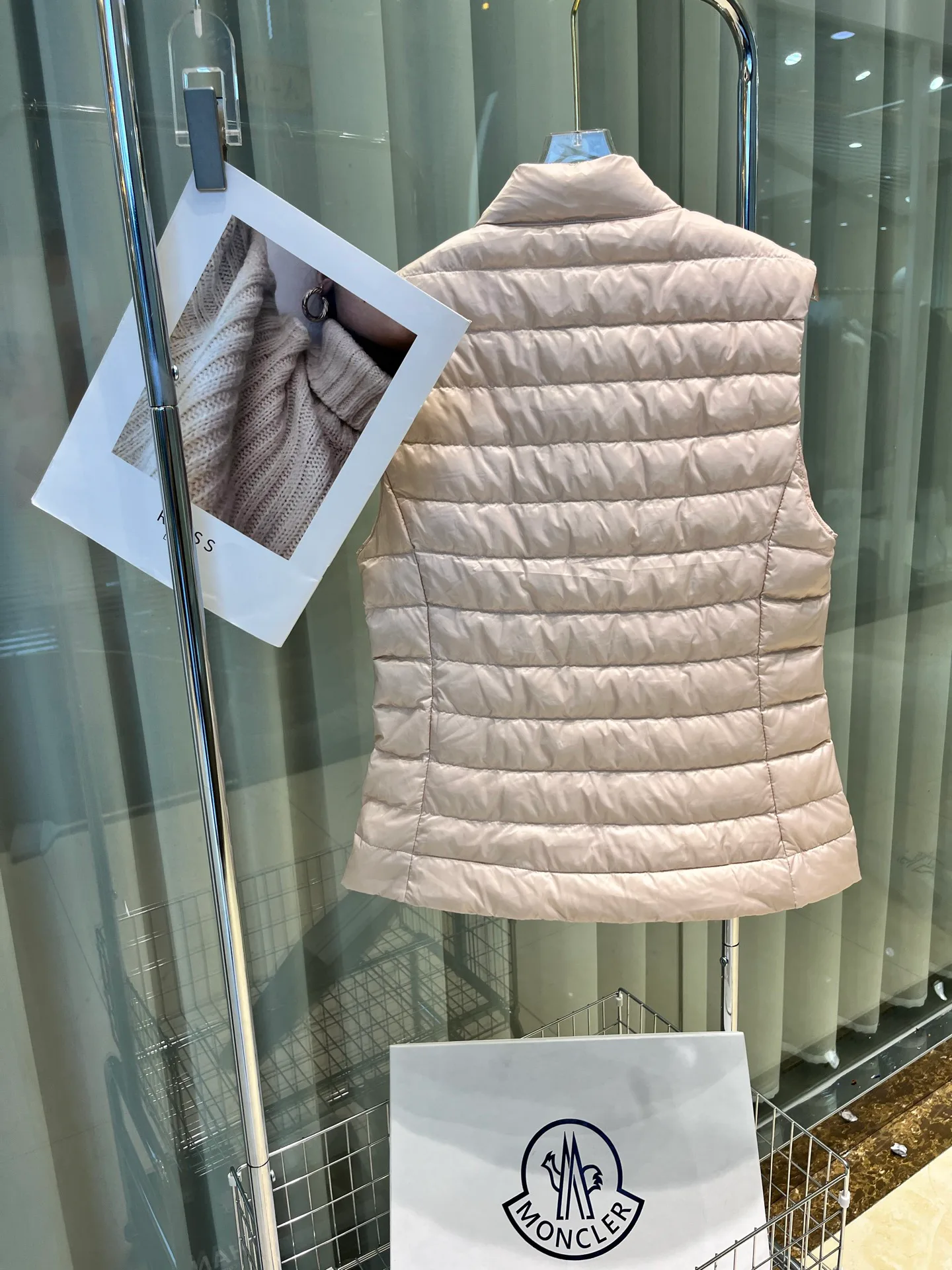 Жилеты Женские Moncler 812925