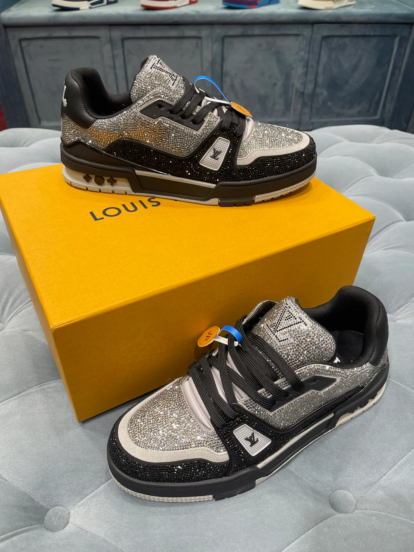 Кроссовки Женские Louis Vuitton 22359