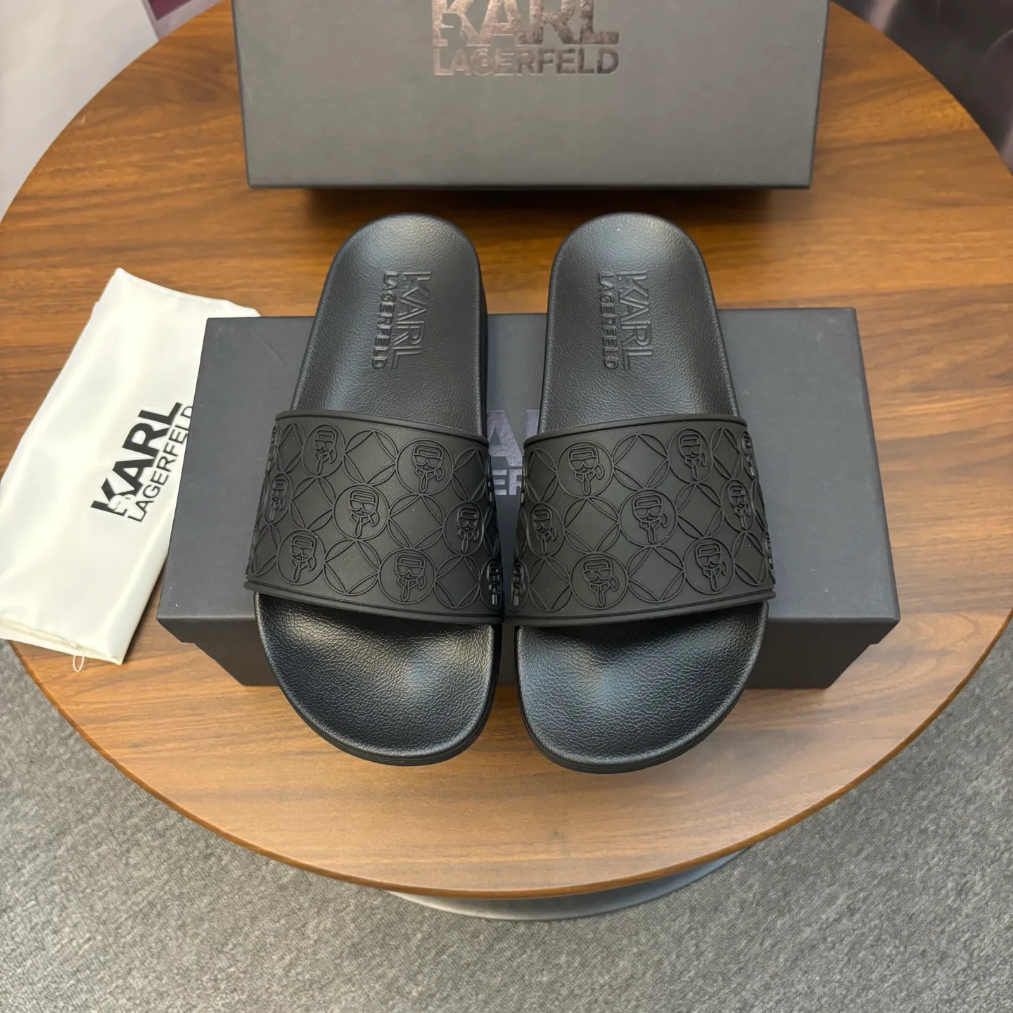 Шлепанцы Женские Karl Lagerfeld 11001530