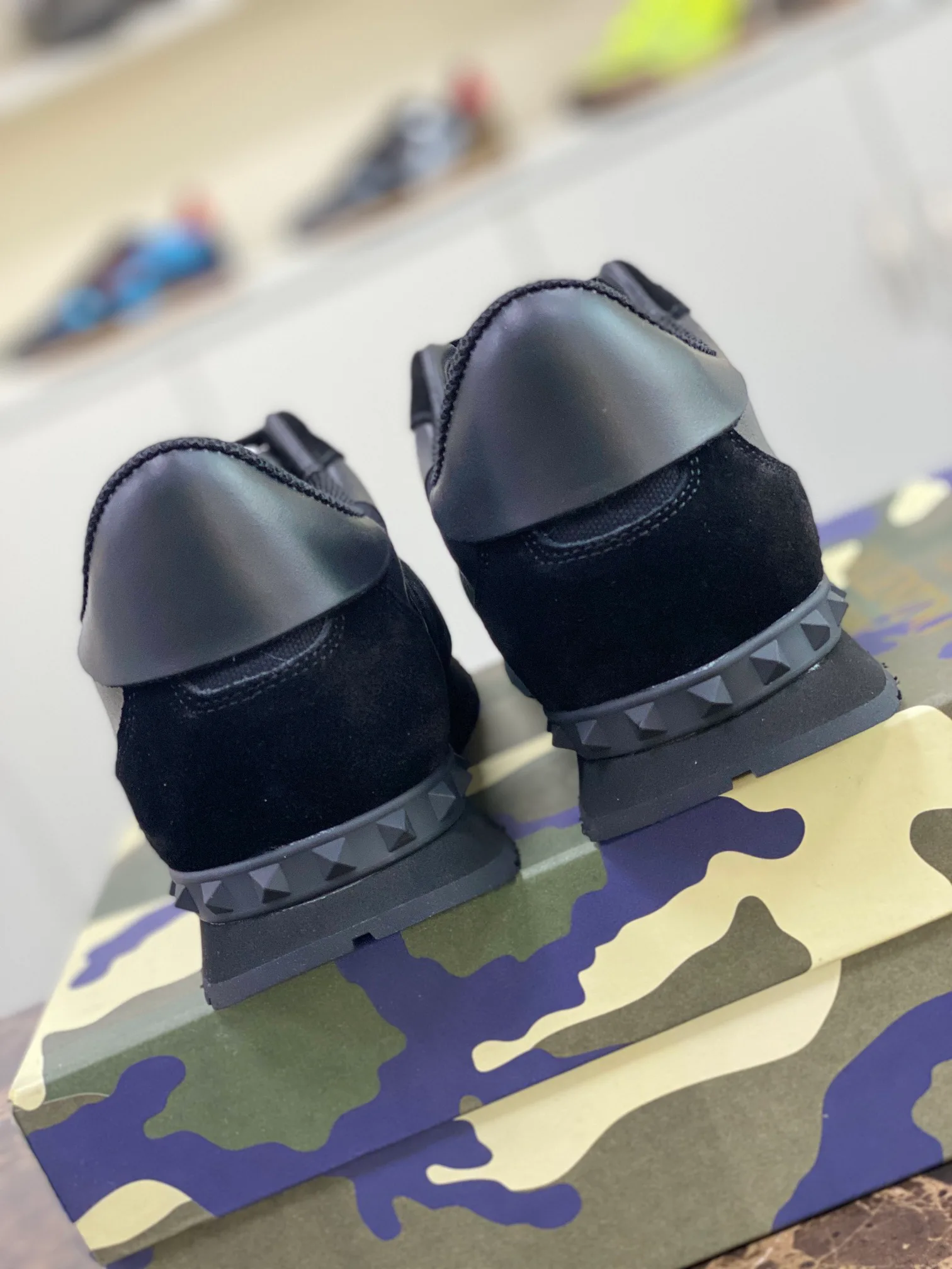 Кроссовки Женские Valentino 10736438