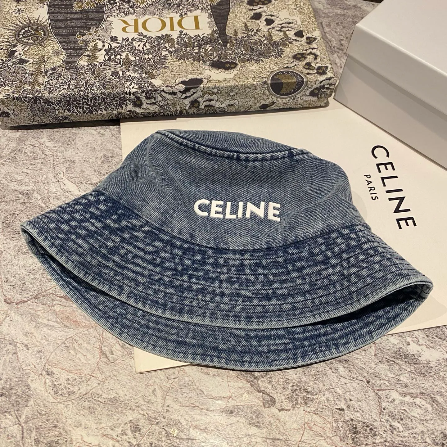 Головные Уборы Celine 17031