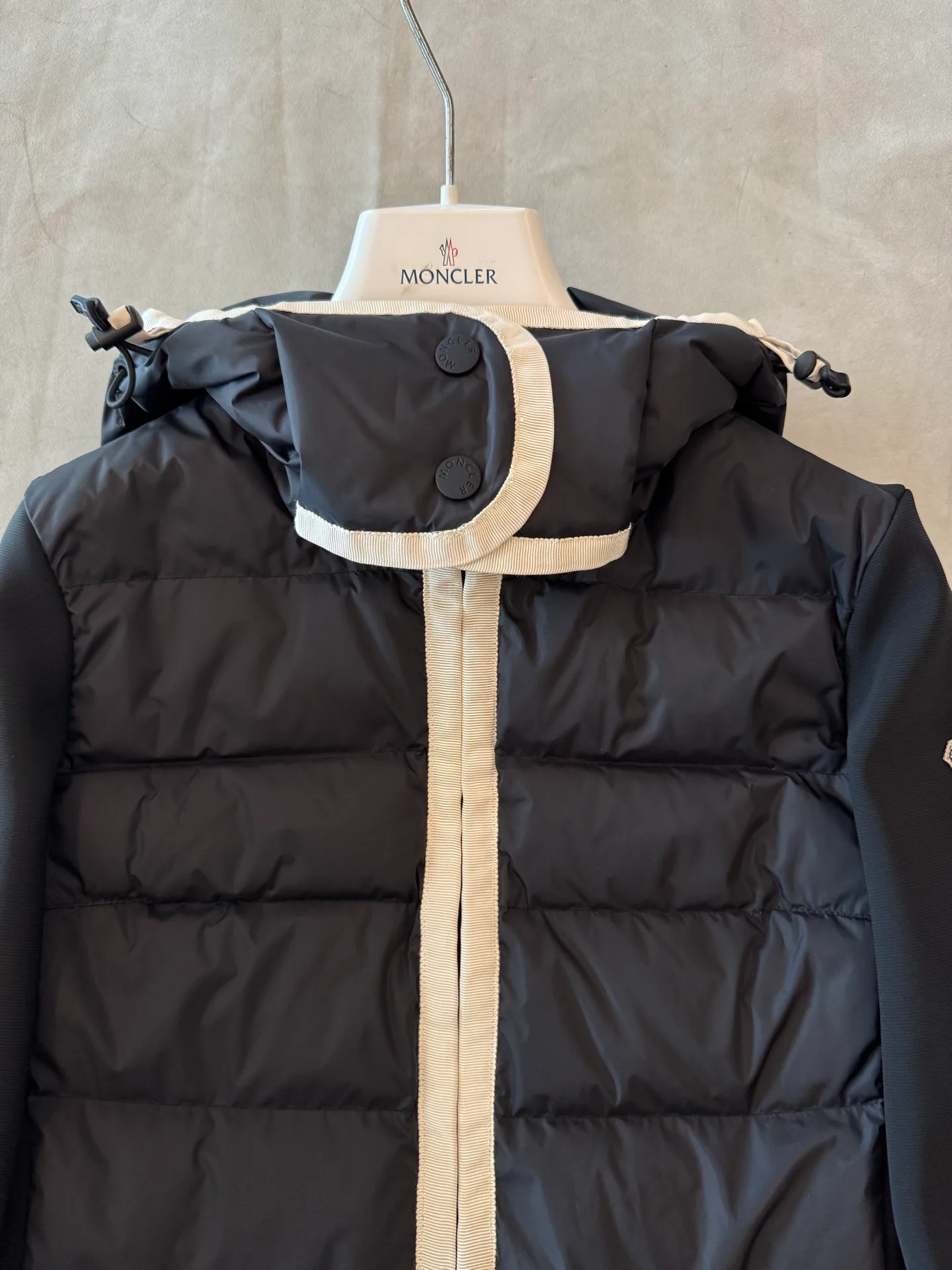 Куртки И Пуховики Женские Moncler 18491939