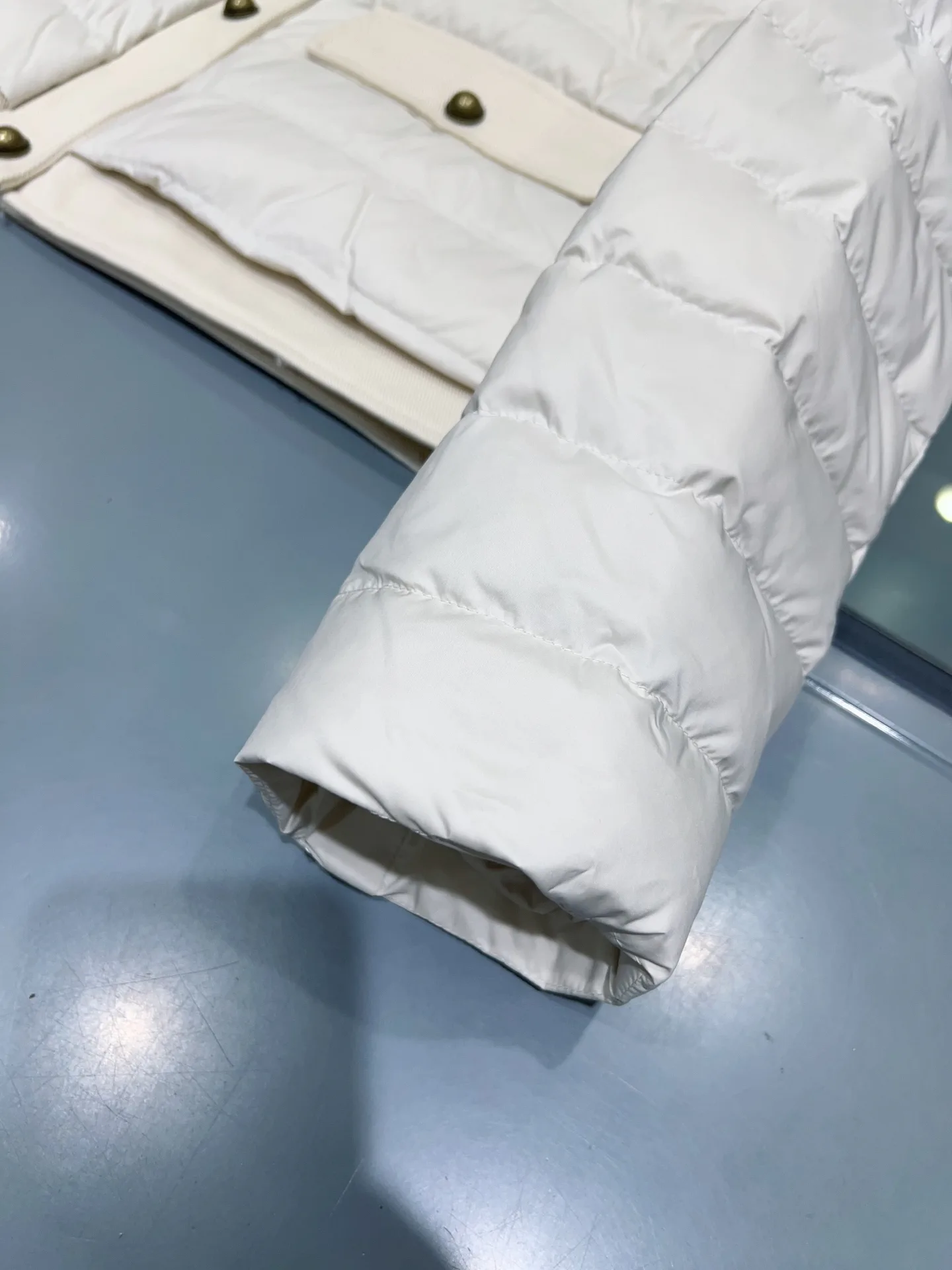 Куртки И Пуховики Женские Moncler 19012227