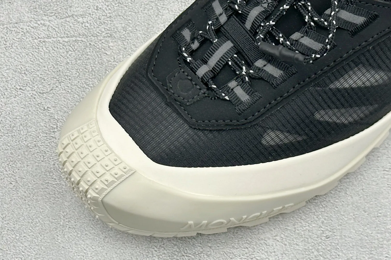 Кроссовки Мужские Moncler 18181985