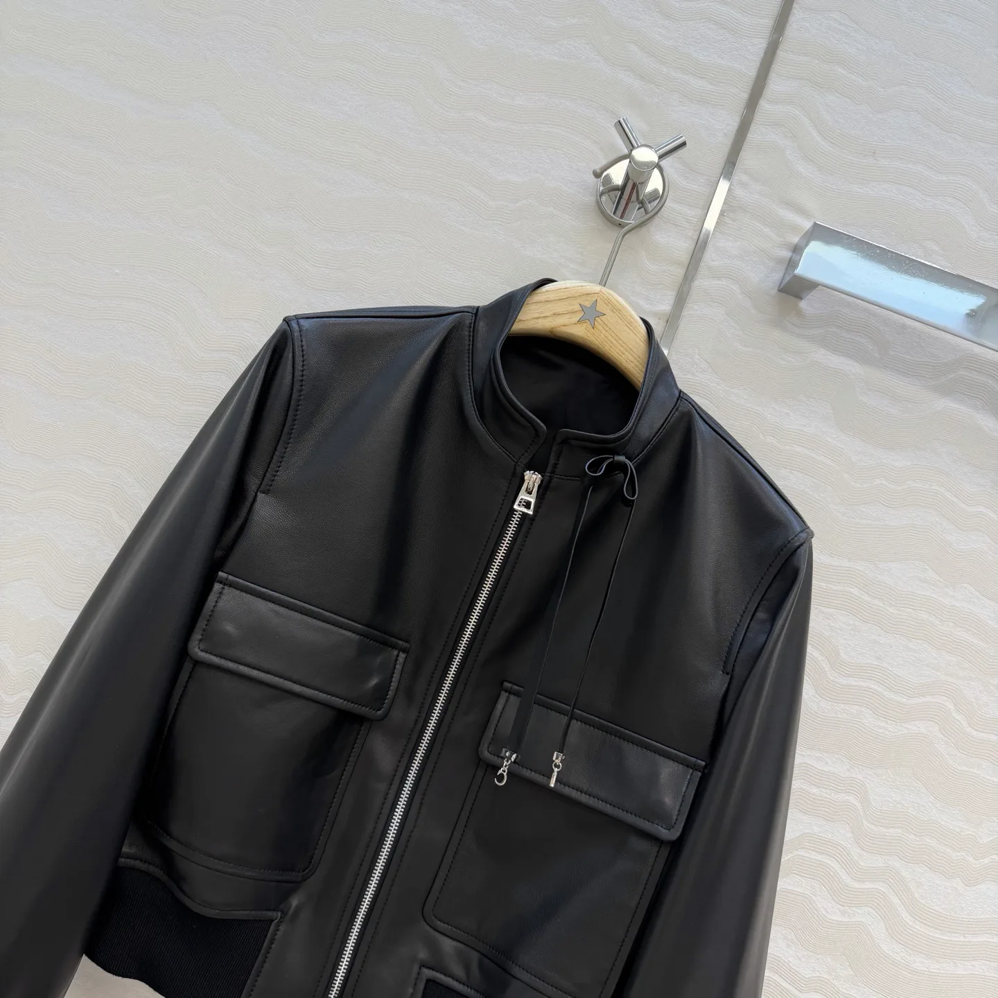 Кожаные Куртки И Дублёнки Женские Christian Dior 10777506