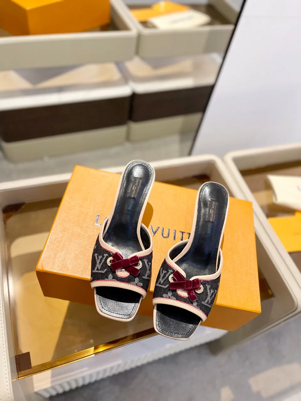 Босоножки Женские Louis Vuitton 9623481