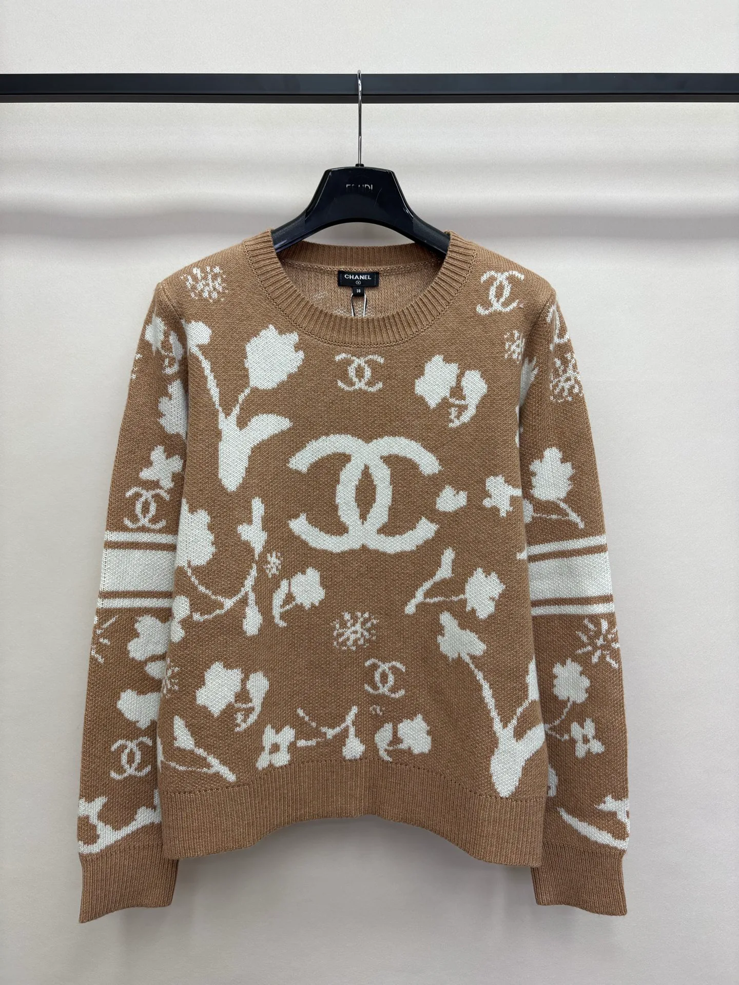 Джемперы И Свитеры Женские Chanel 17696371