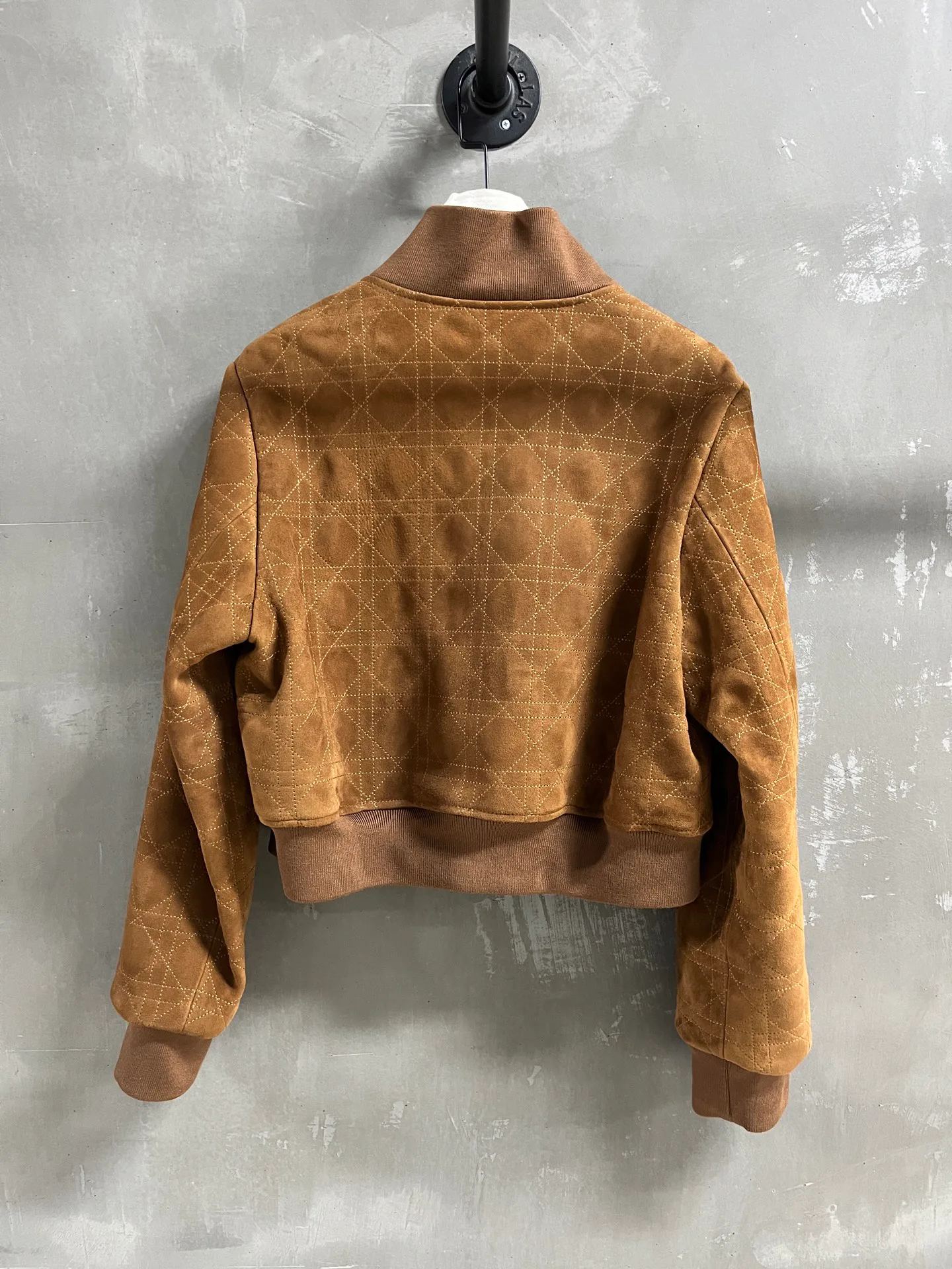 Кожаные Куртки И Дублёнки Женские Christian Dior 10783257