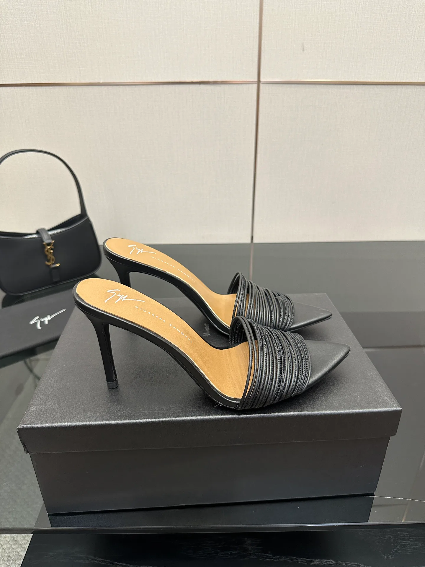 Босоножки Женские Giuseppe Zanotti 83900