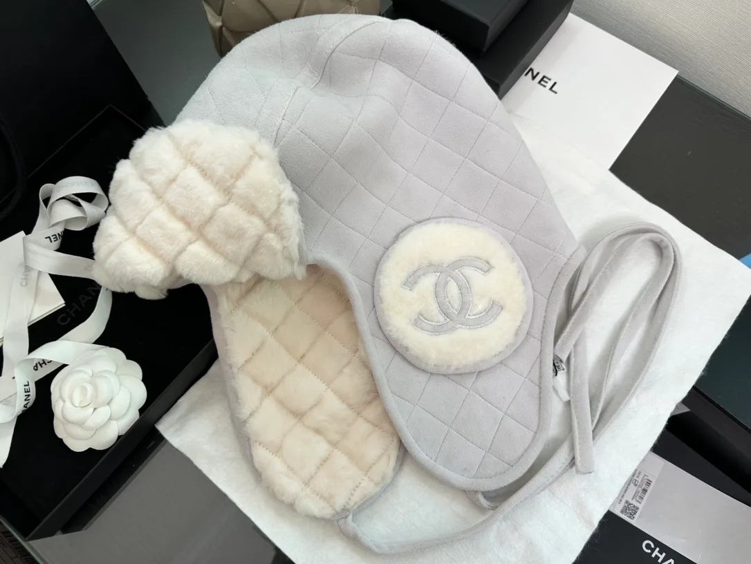 Головные Уборы Chanel 18347663