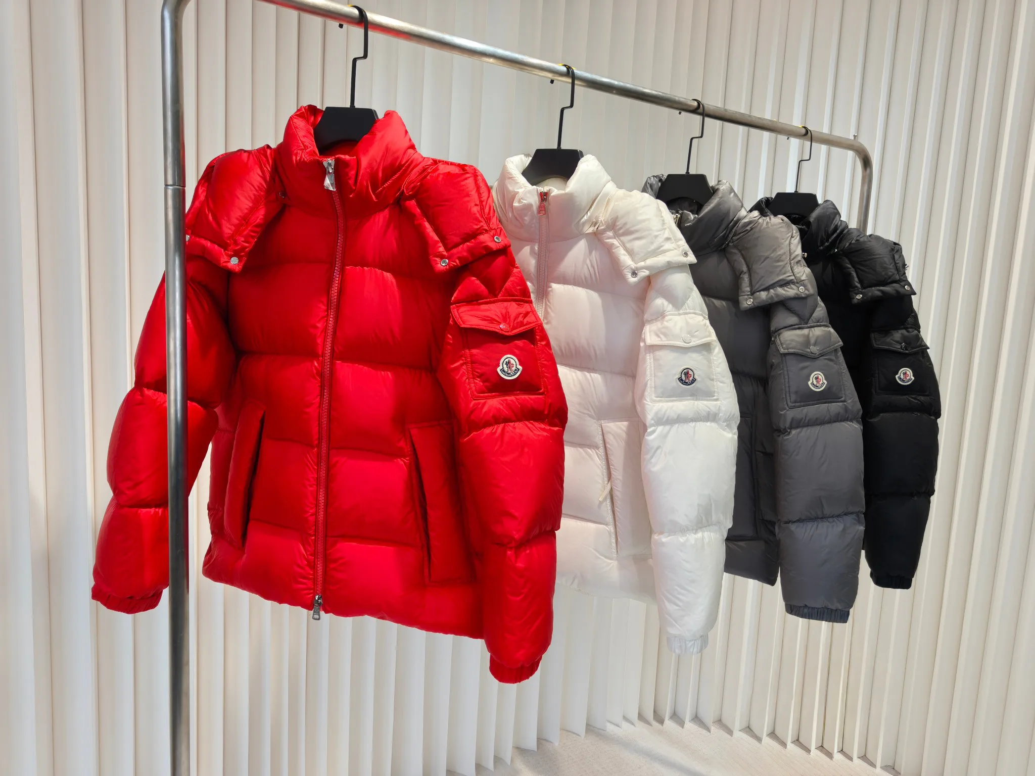 Куртки И Пуховики Женские Moncler 19406657