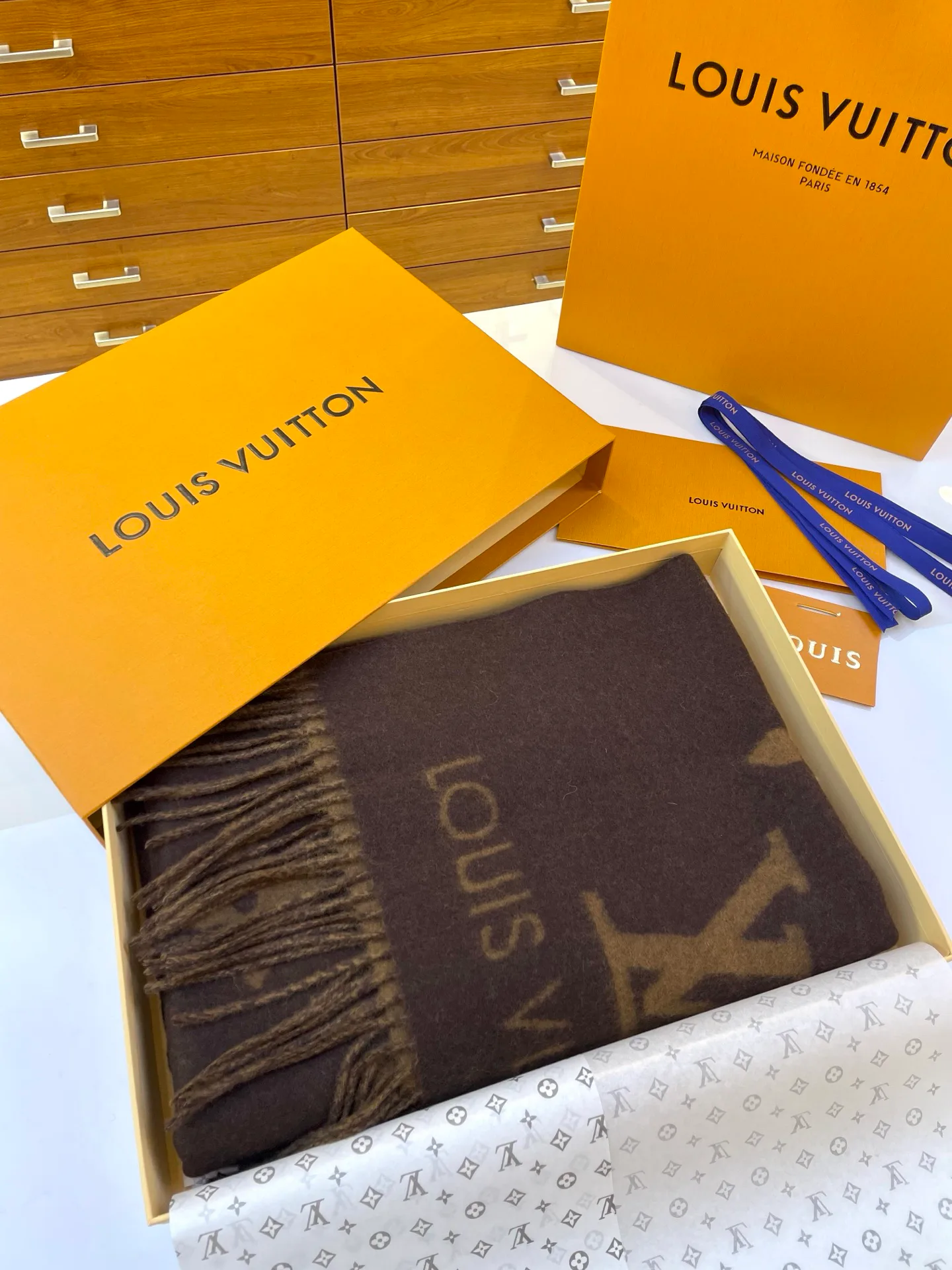 Шарфы Louis Vuitton 2643485