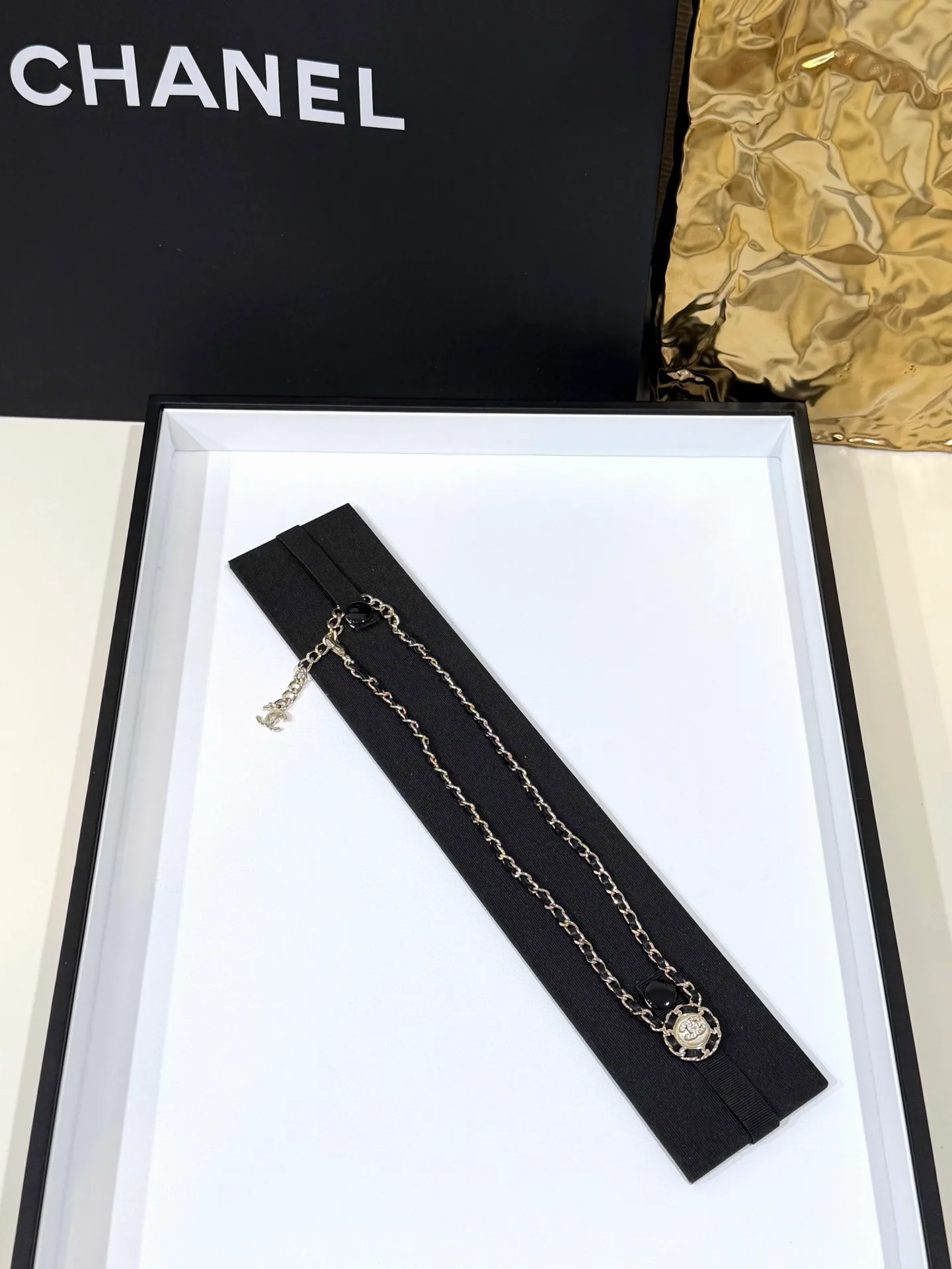 Бижутерия Chanel 18190316