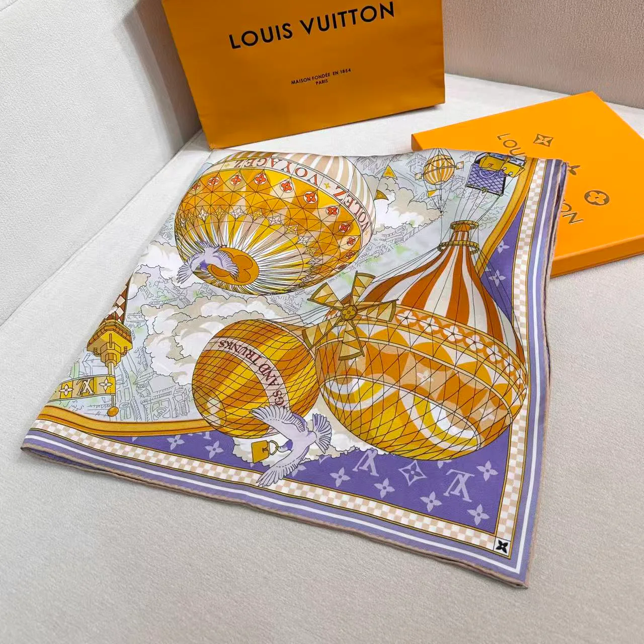Платки Louis Vuitton 13896178