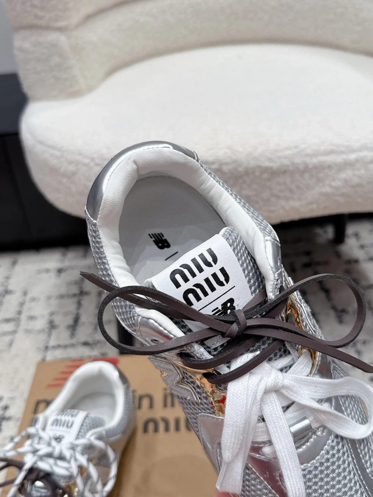 Кроссовки Женские Miu Miu 18409606