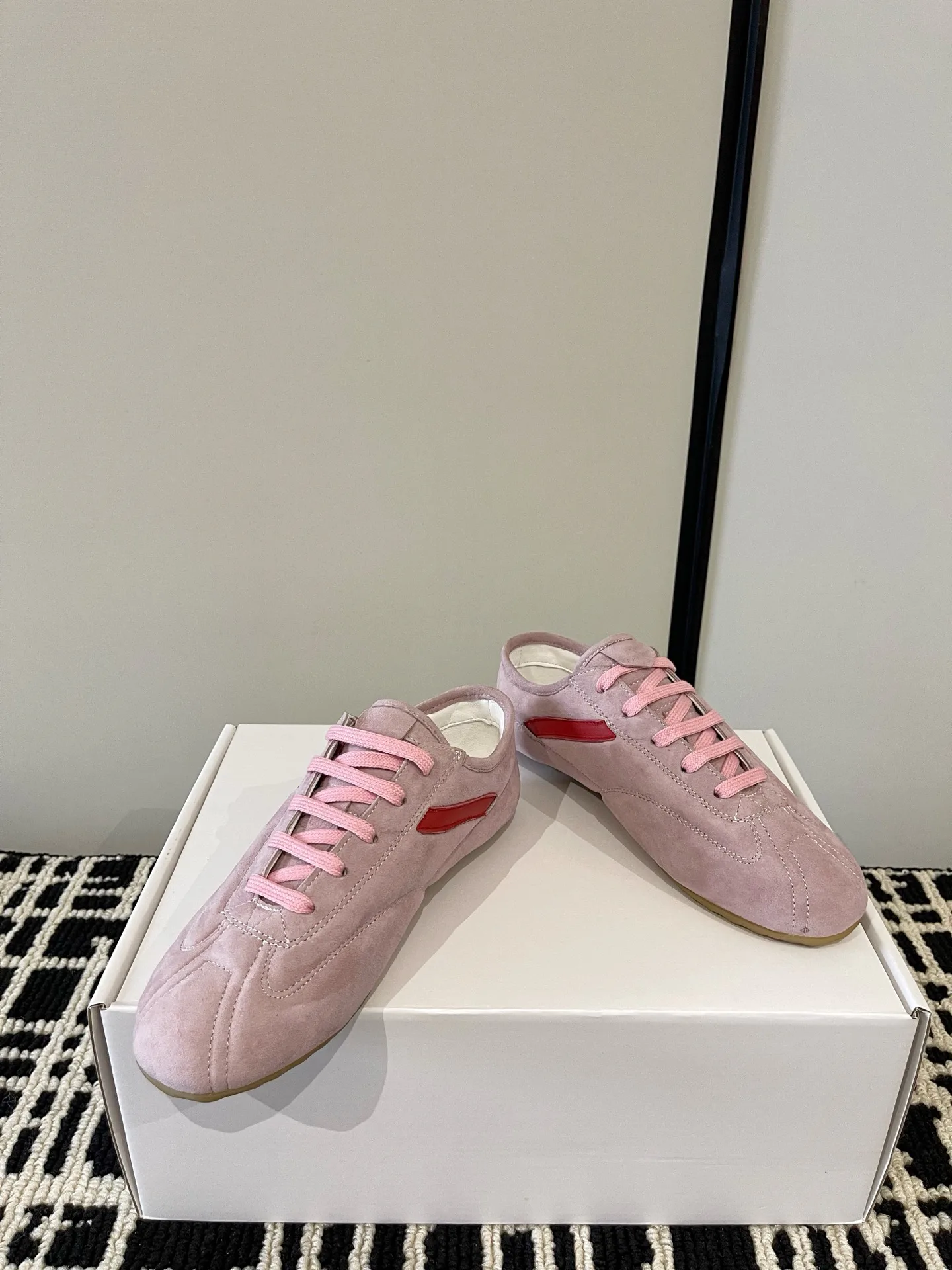 Кроссовки Женские Alexander Mcqueen 18386243