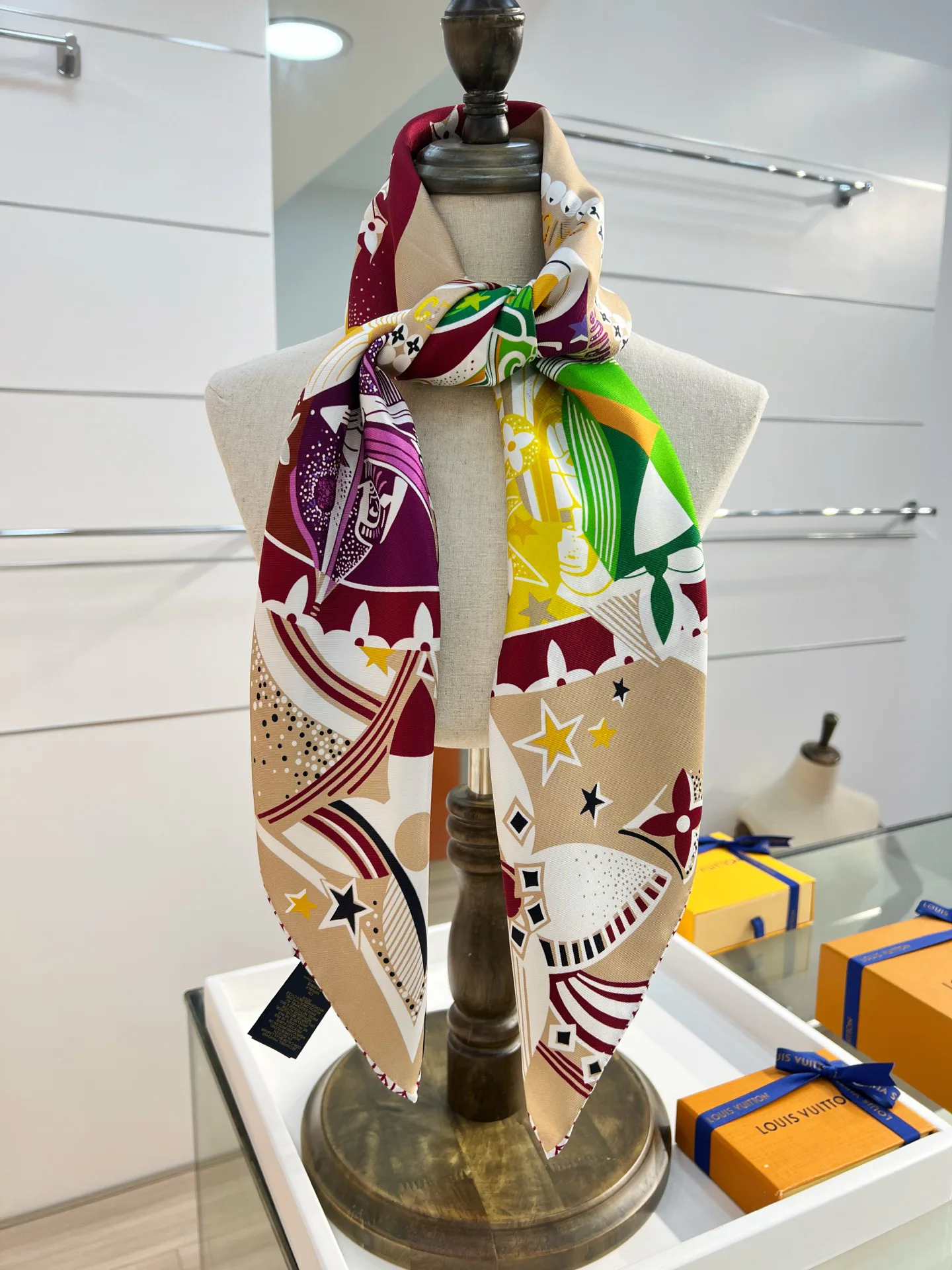 Платки Louis Vuitton 11527386