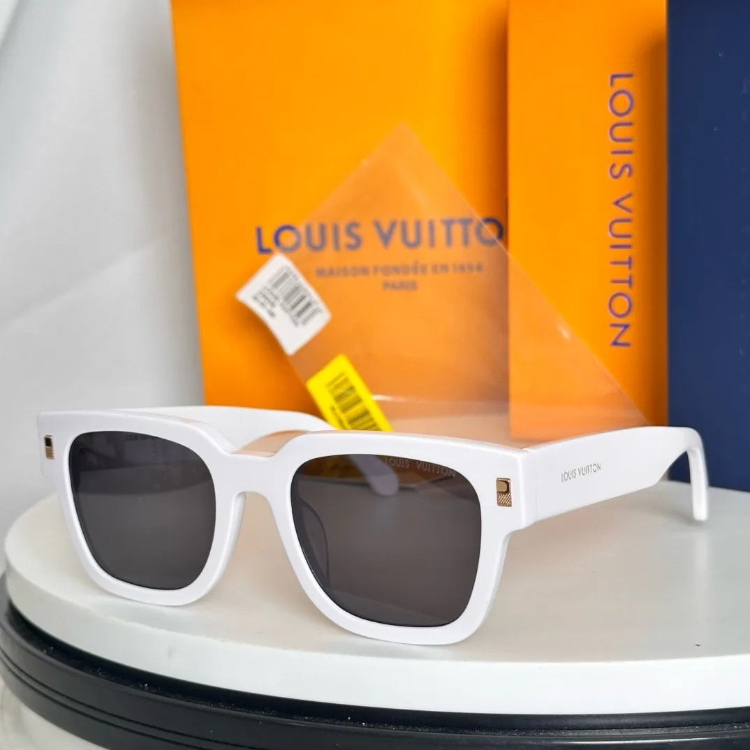 Очки Louis Vuitton 17646795