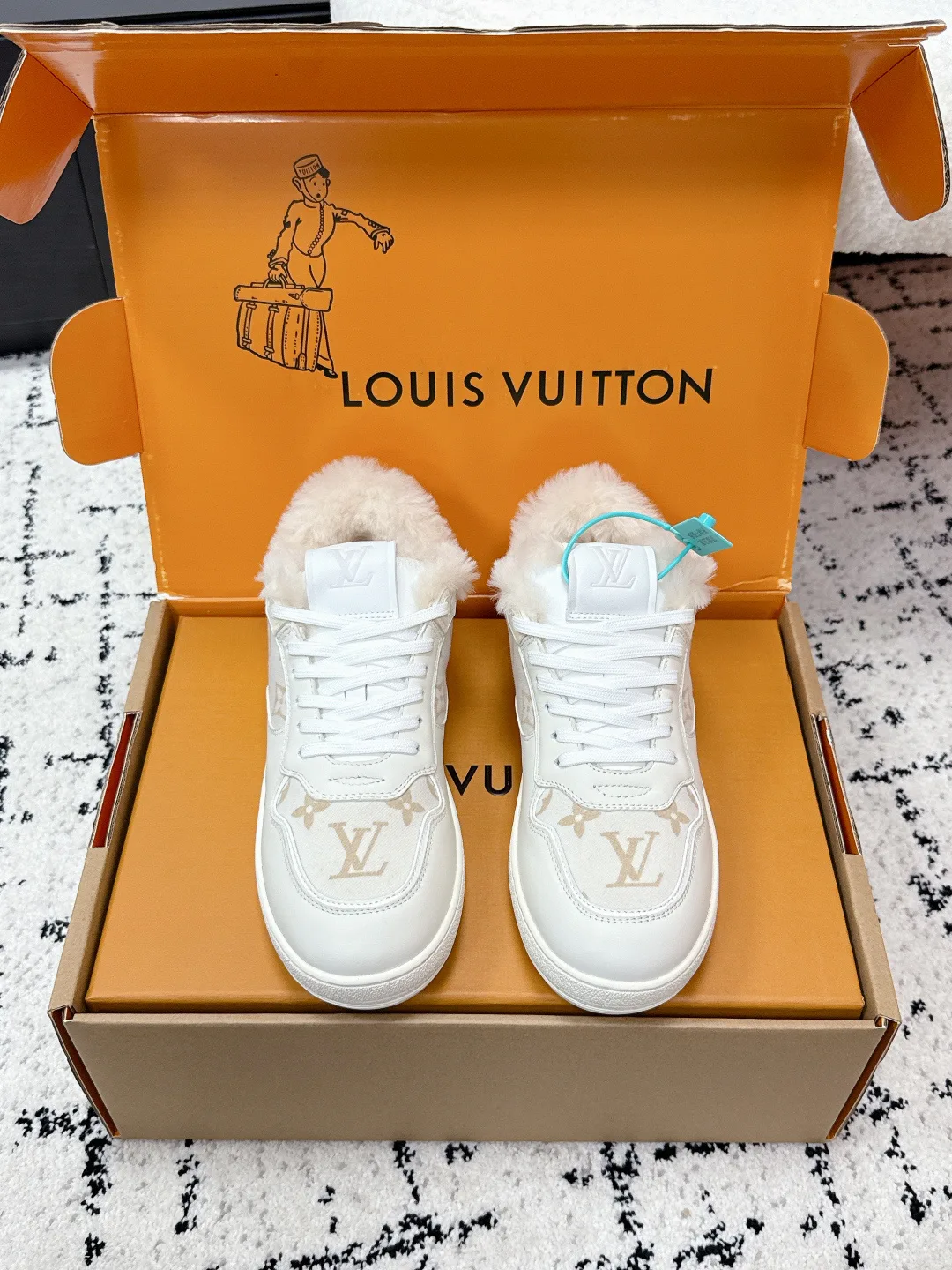 Кроссовки Женские Louis Vuitton 860619