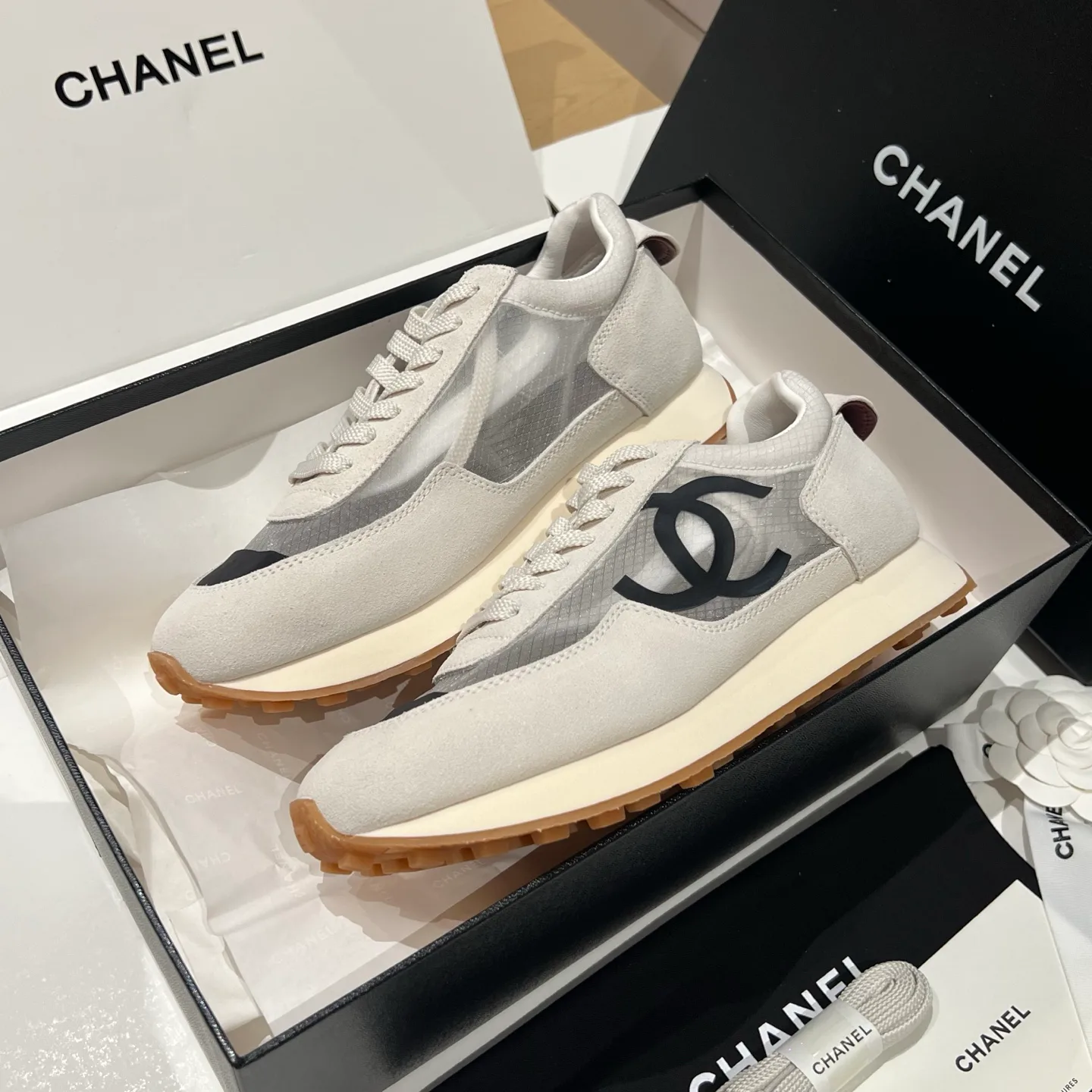 Кроссовки Женские Chanel 11750373