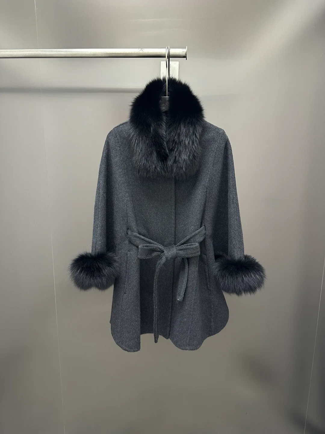 Пальто Женские Max Mara 18902572