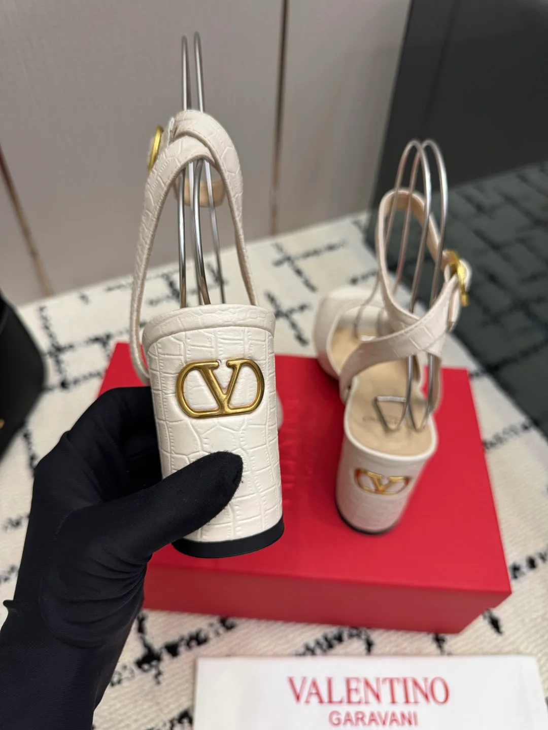Босоножки Женские Valentino 18048994