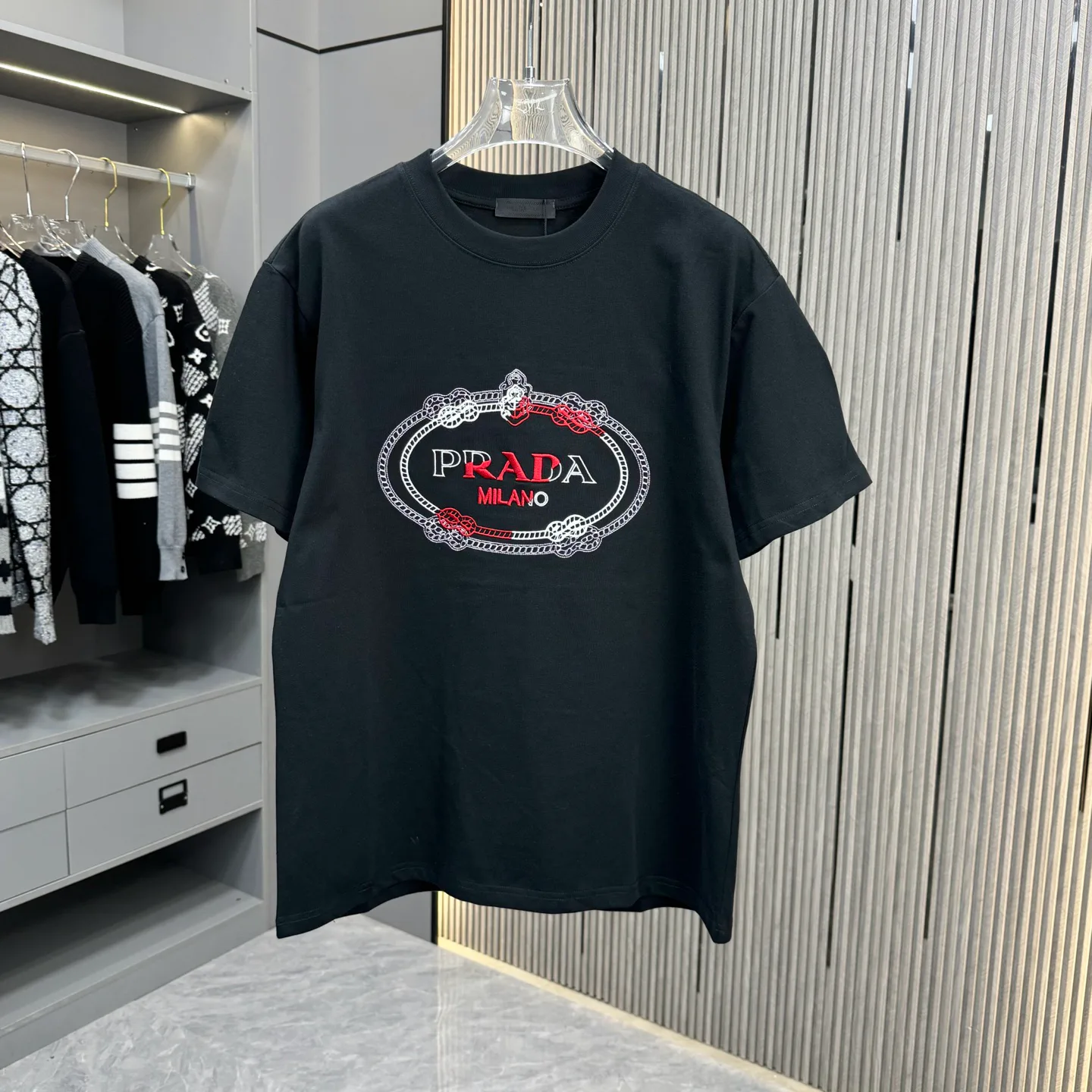 Футболки Женские Prada 1887619