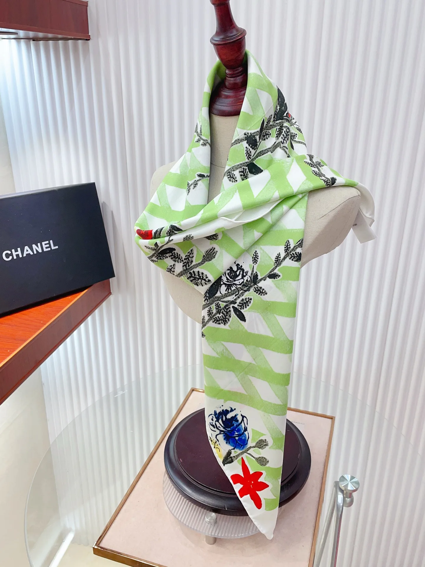 Платки Chanel 13119773