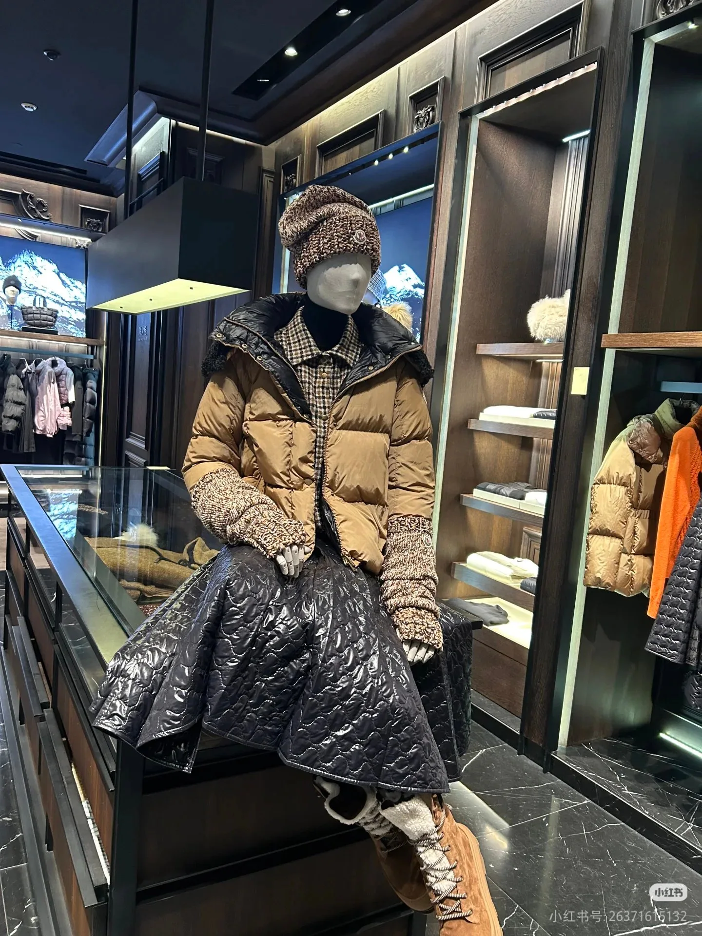 Куртки И Пуховики Женские Moncler 18044309