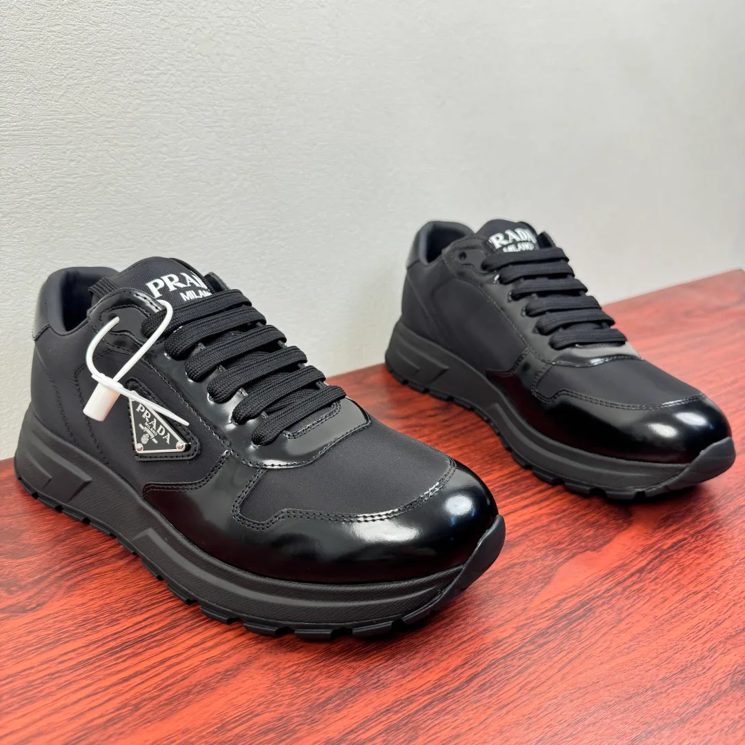 Кроссовки Мужские Prada 11211875