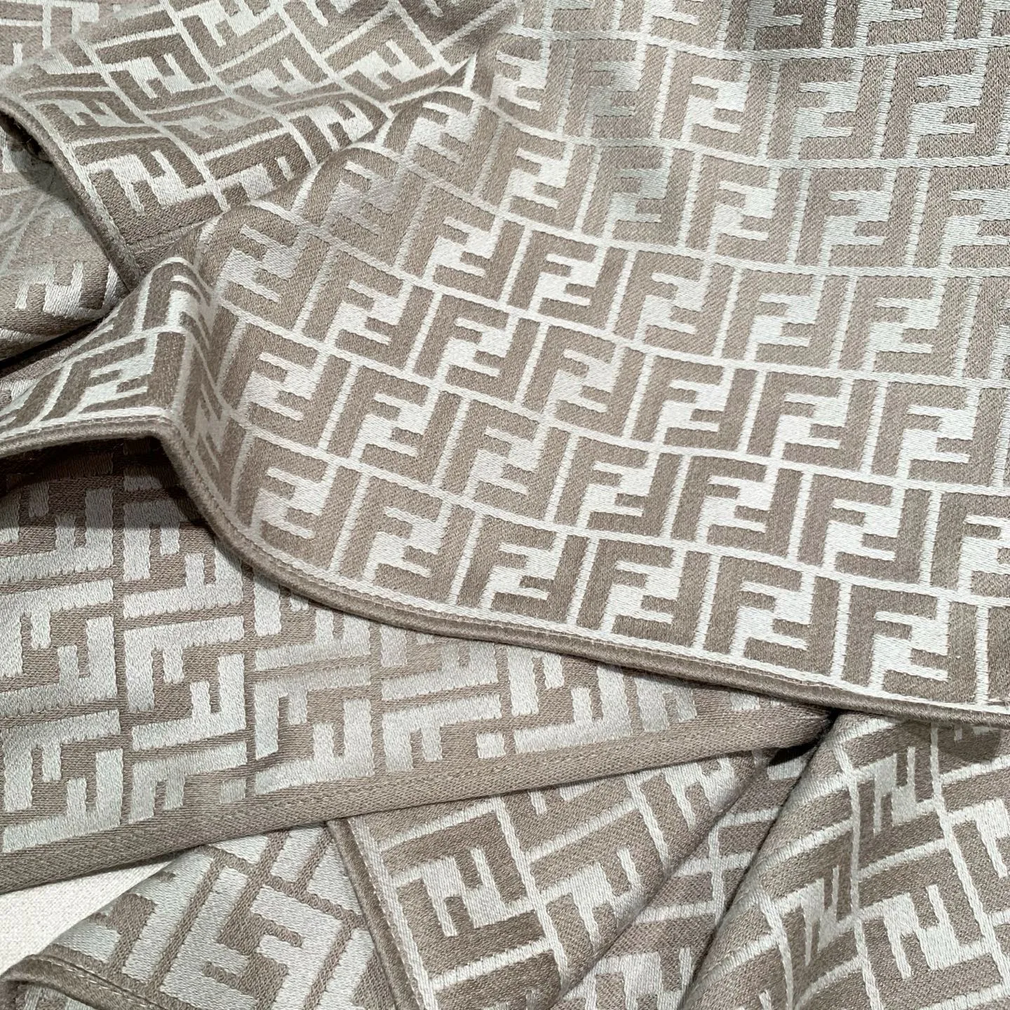 Шарфы Fendi 110416