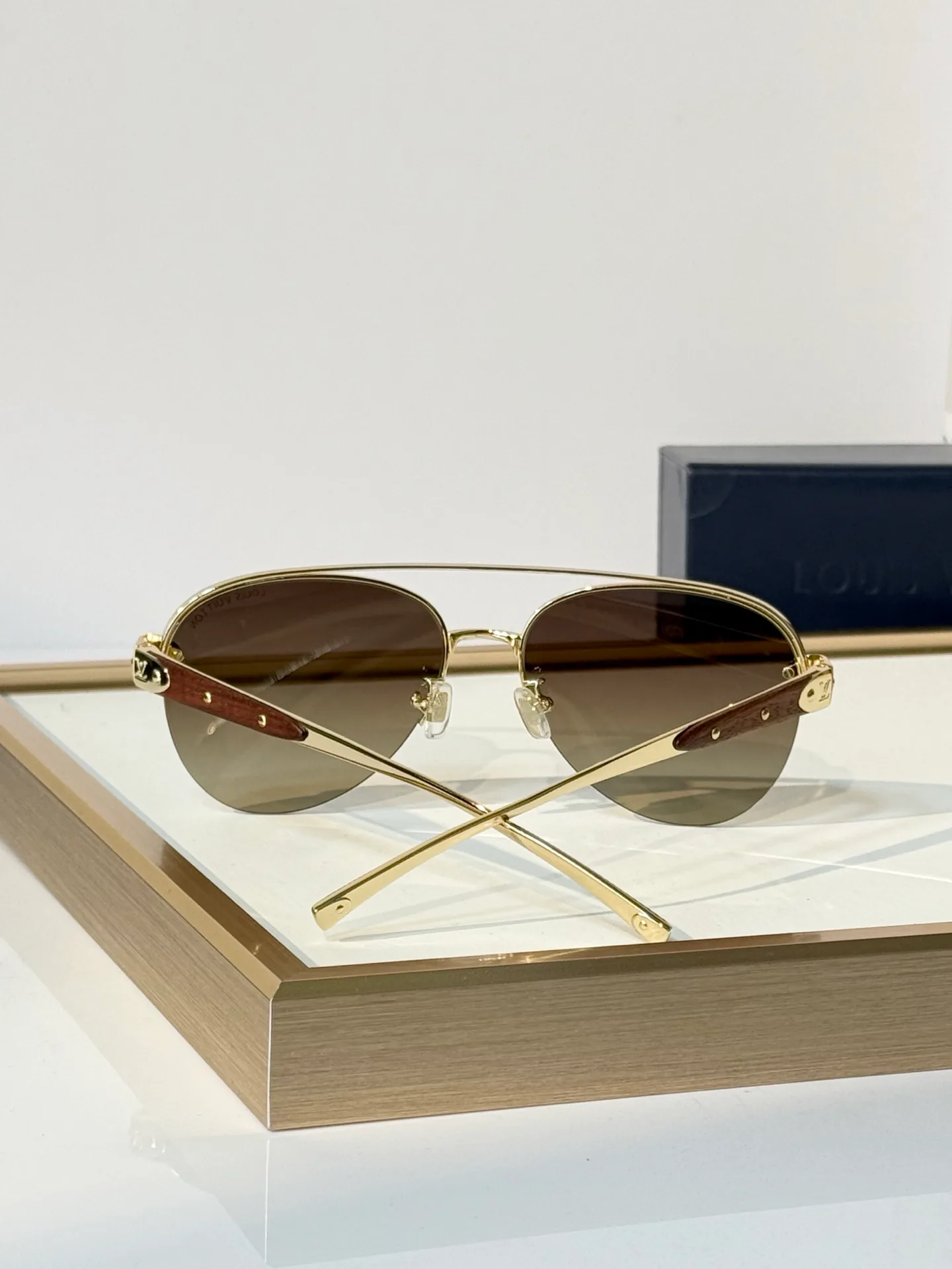 Очки Louis Vuitton 18453226