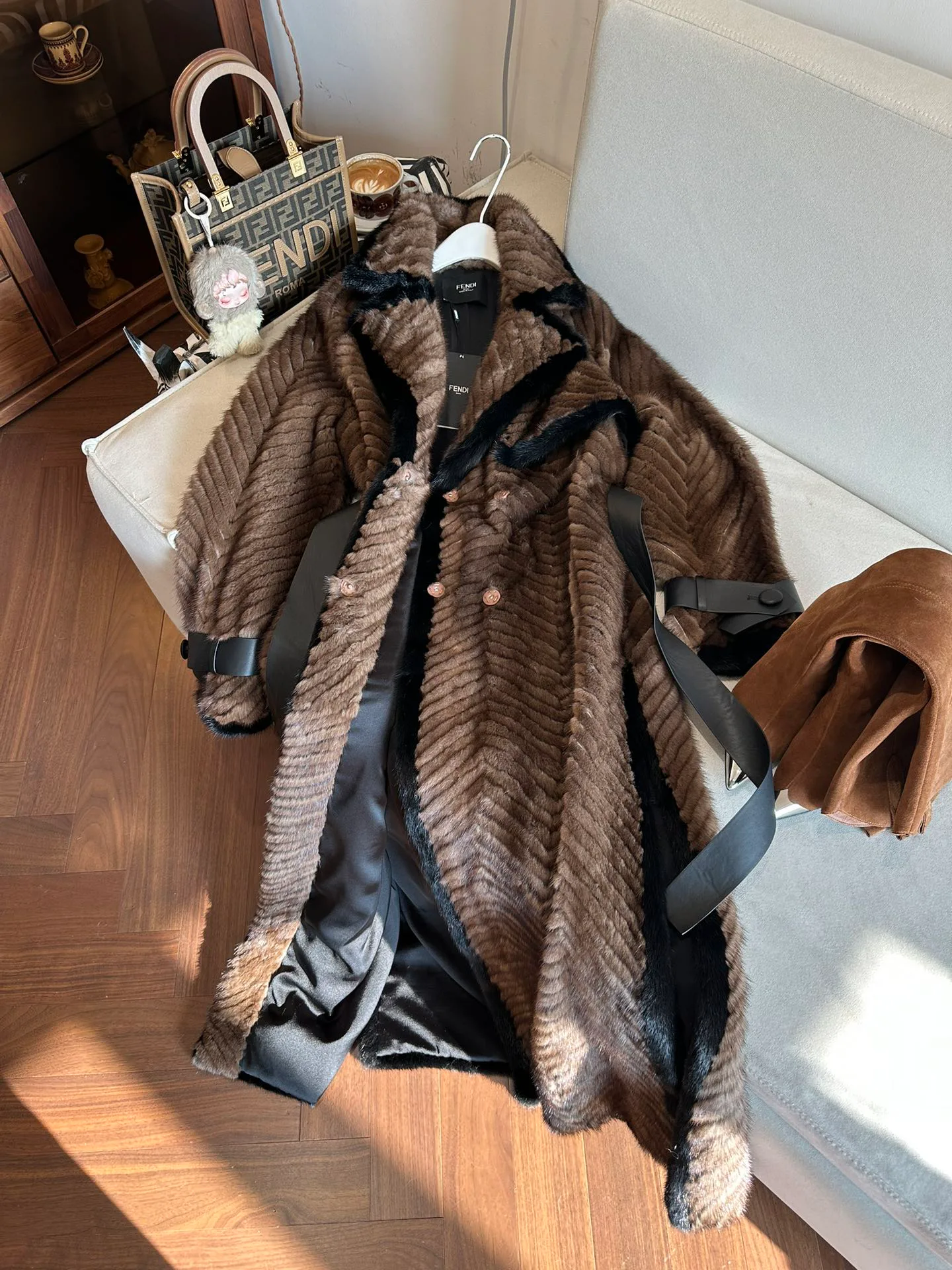 Шубы Женские Fendi 918088