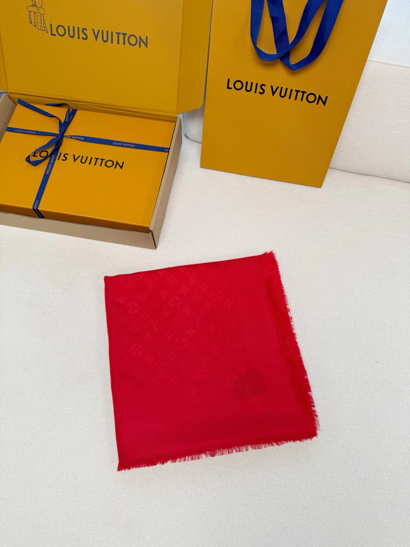 Шарфы Louis Vuitton 437756