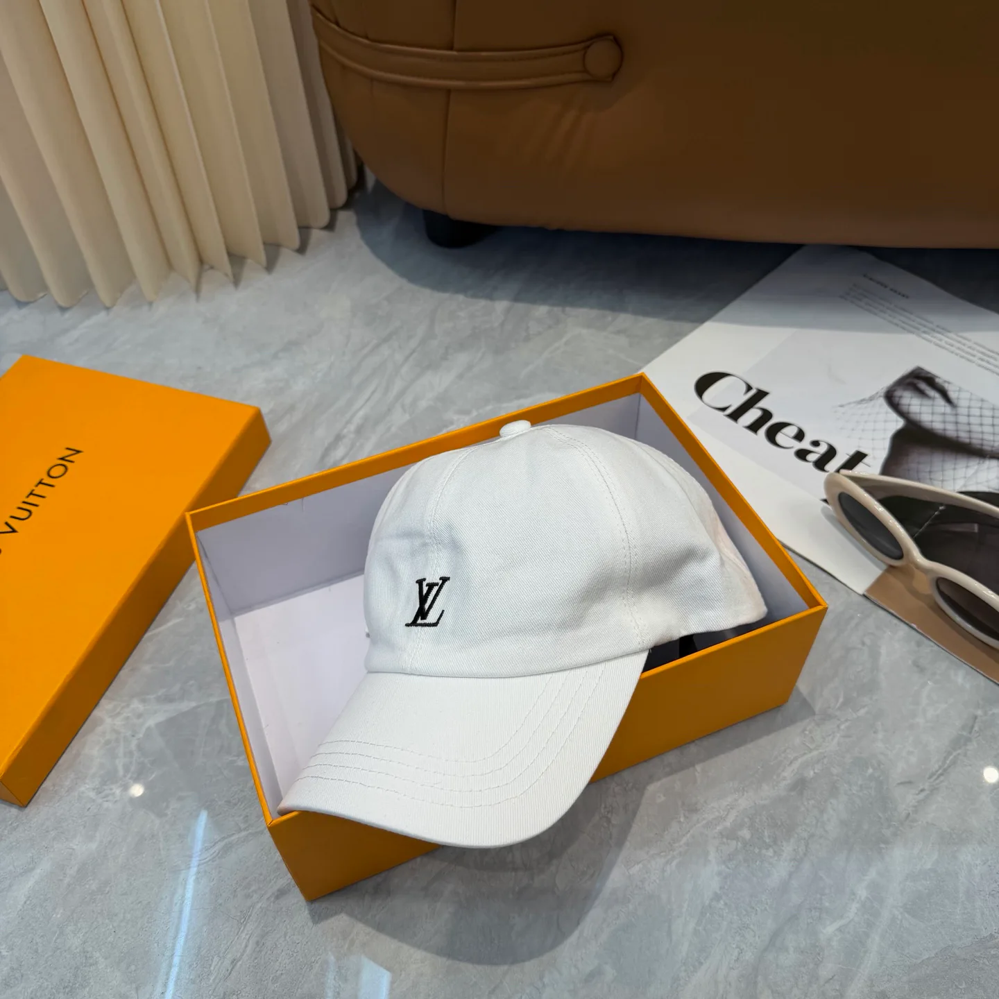 Головные Уборы Louis Vuitton 17411592