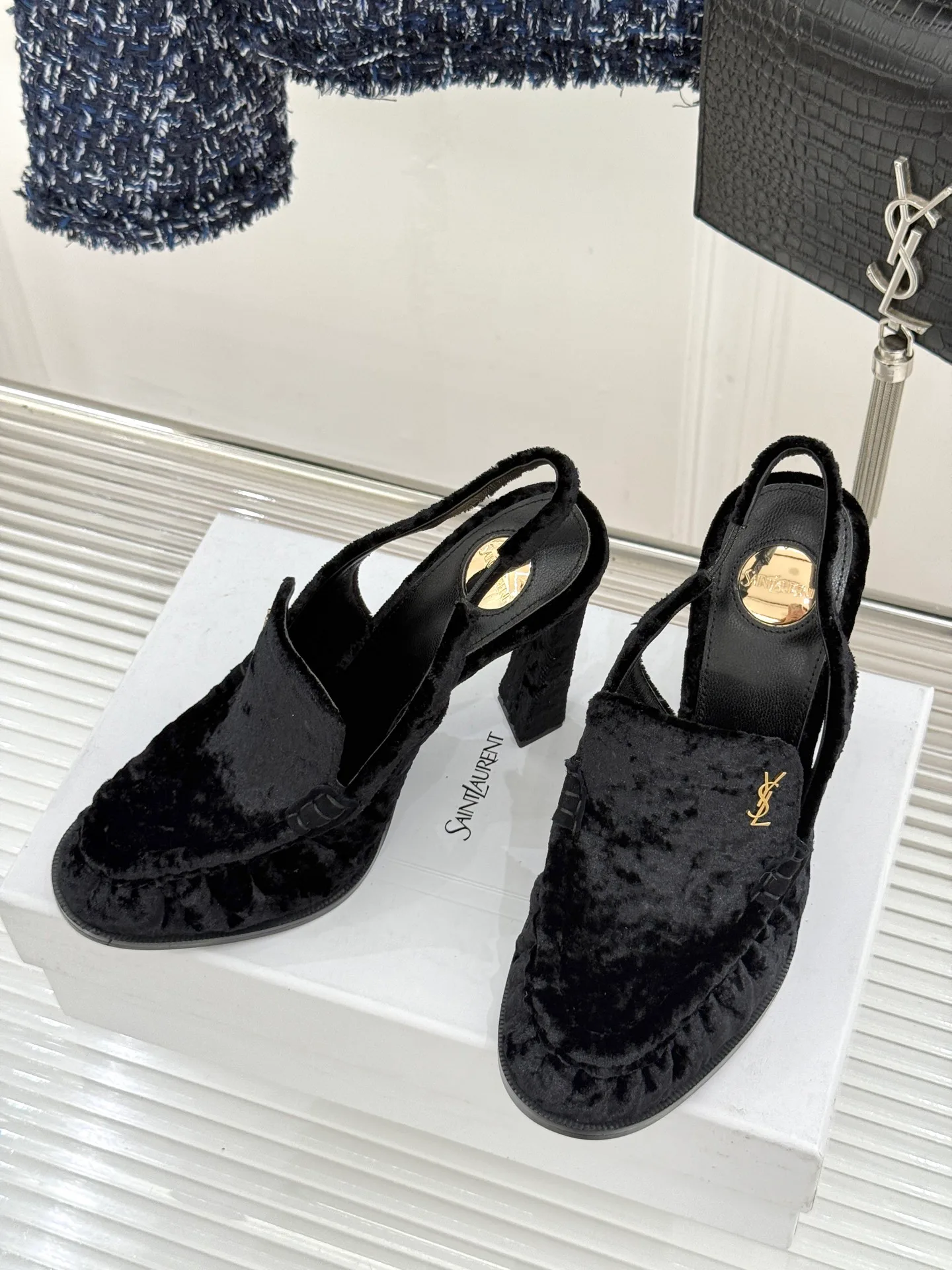 Босоножки Женские Saint Laurent 11312308