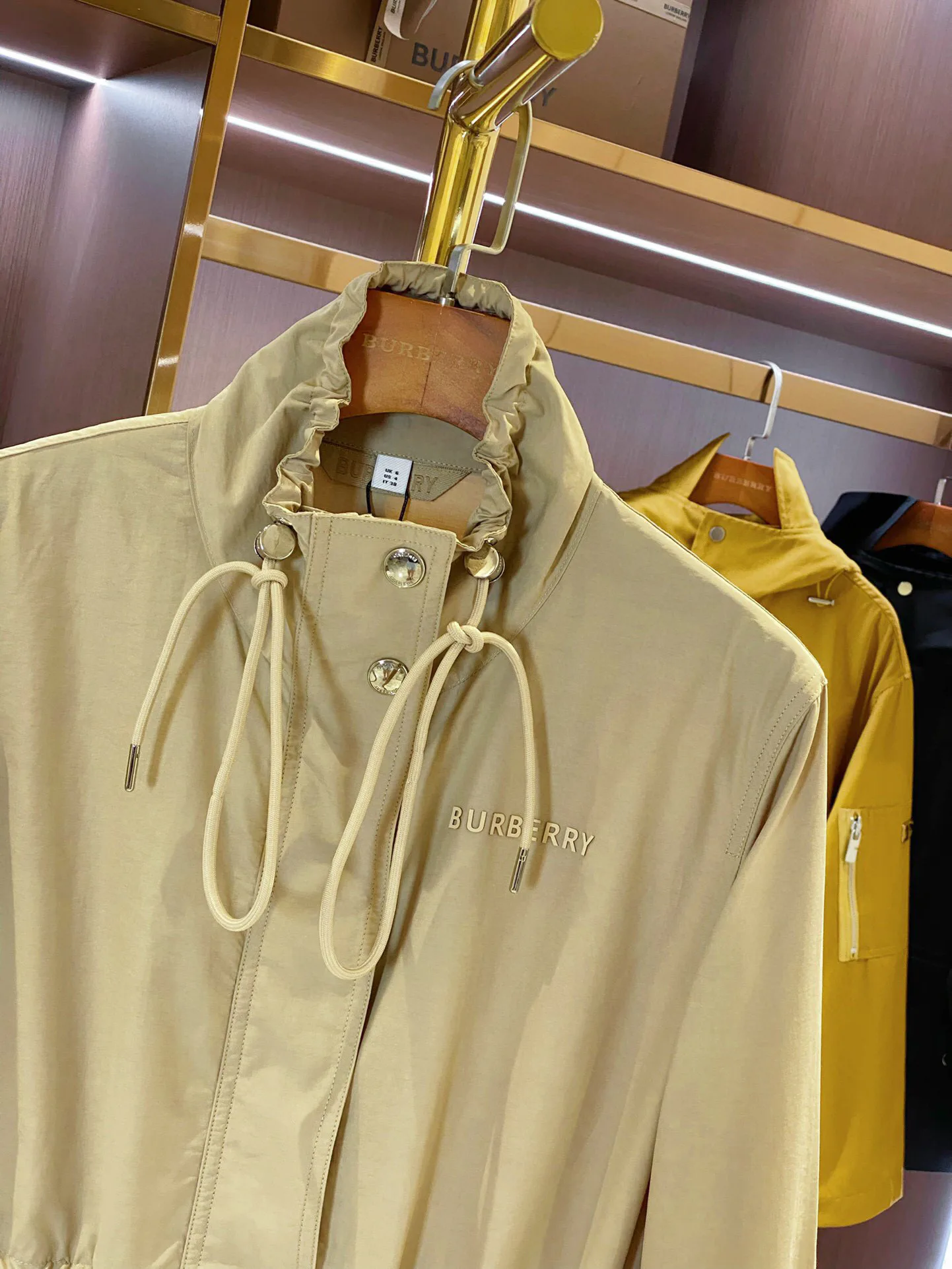 Куртки И Пуховики Женские Burberry 24289