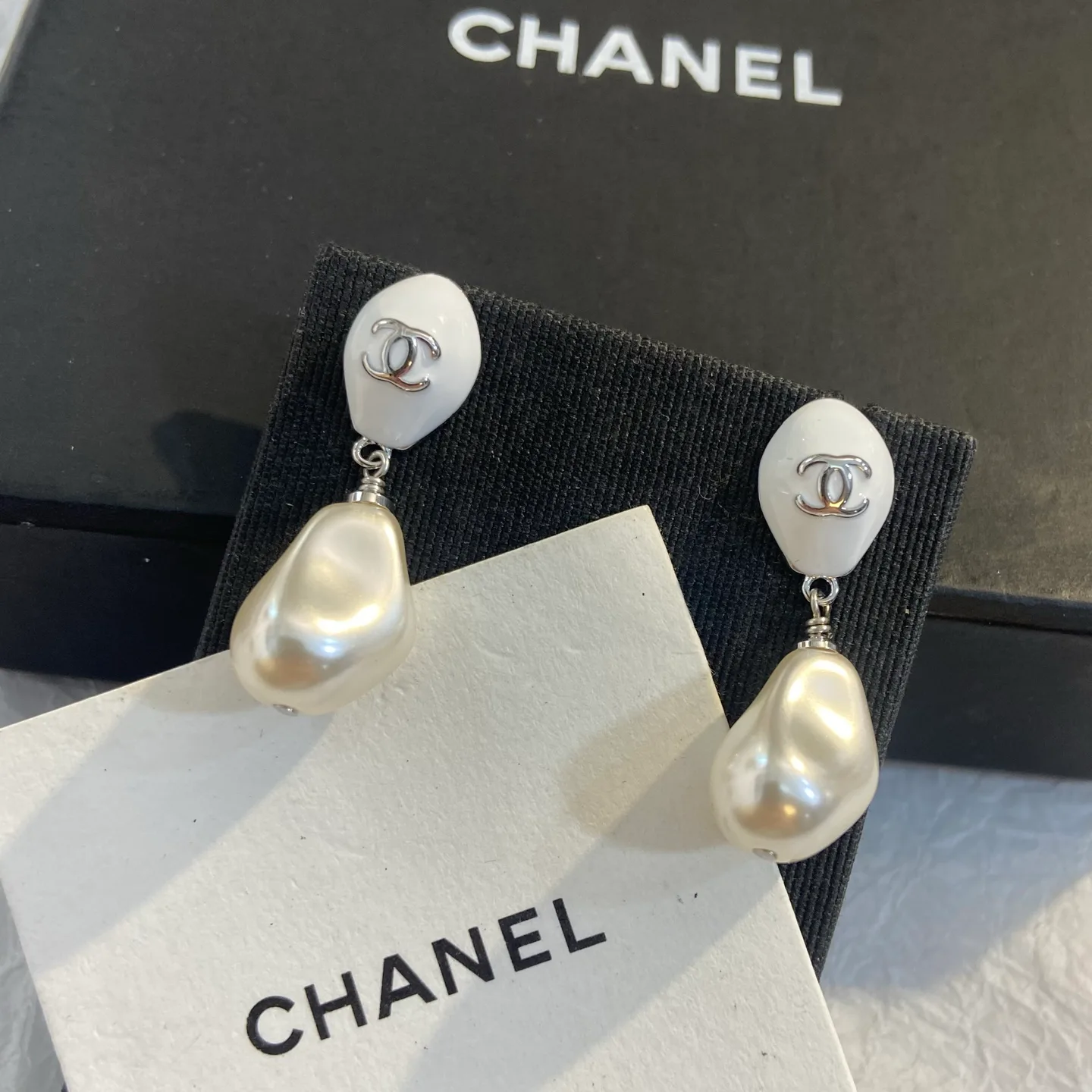 Бижутерия Chanel 18411363