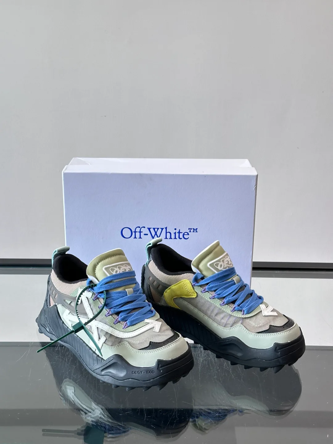 Кроссовки Женские Off-White 17689336